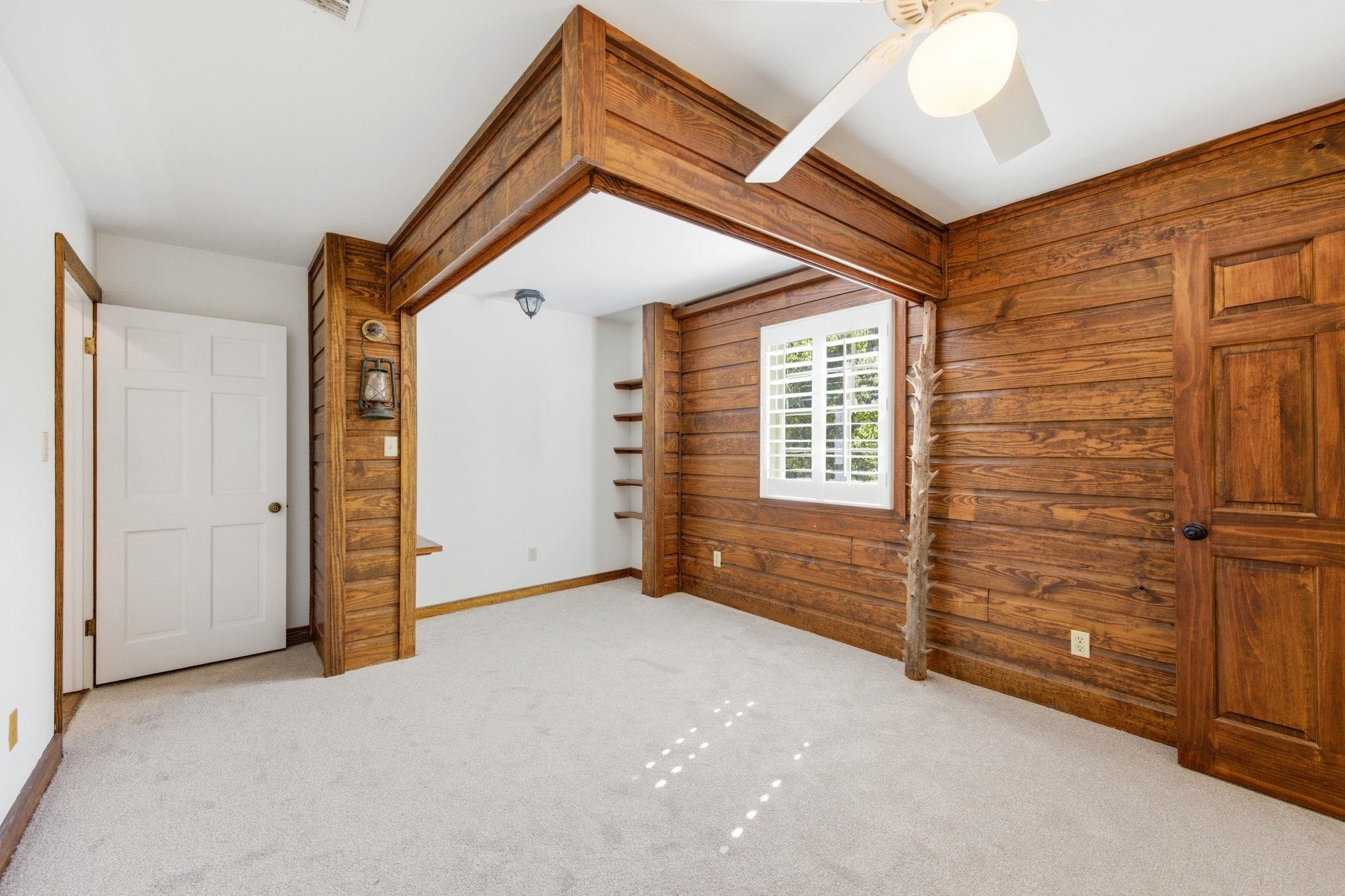 3415 WOODLEY Road