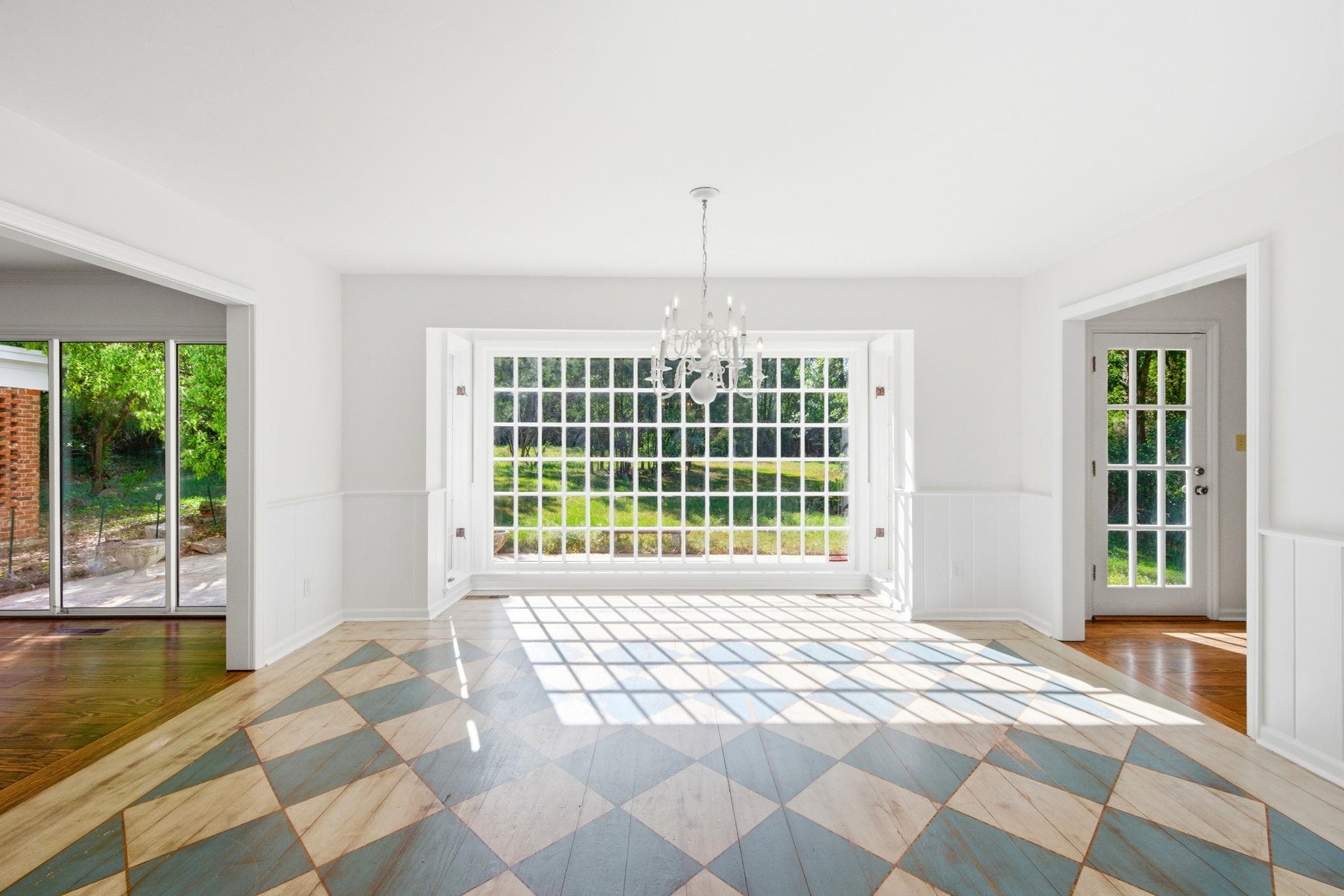 3415 WOODLEY Road