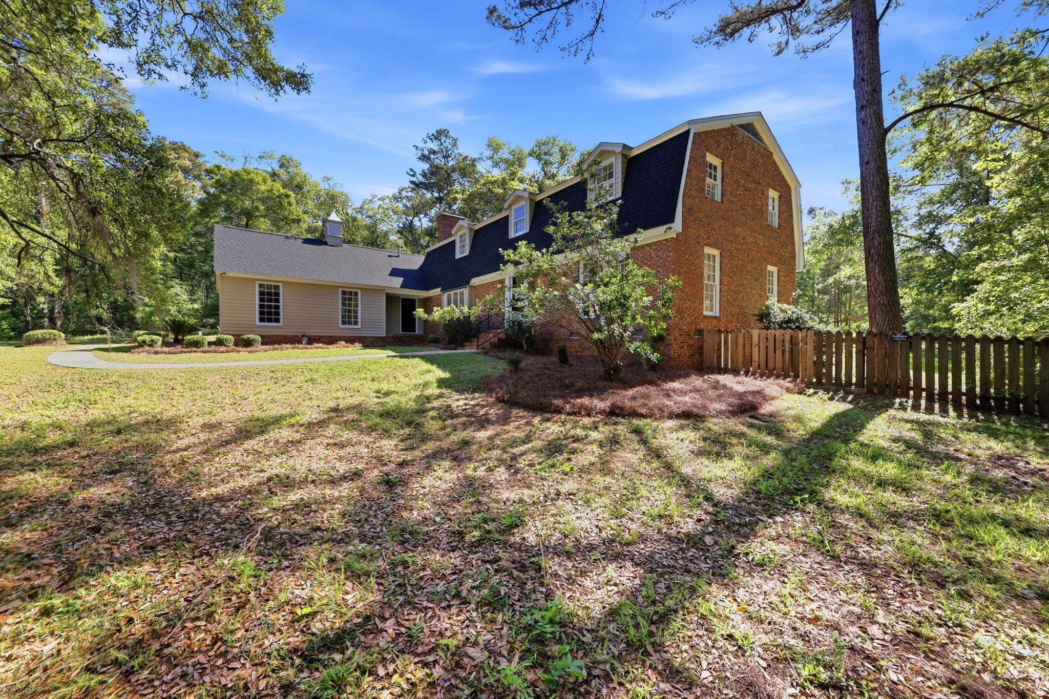 3415 WOODLEY Road
