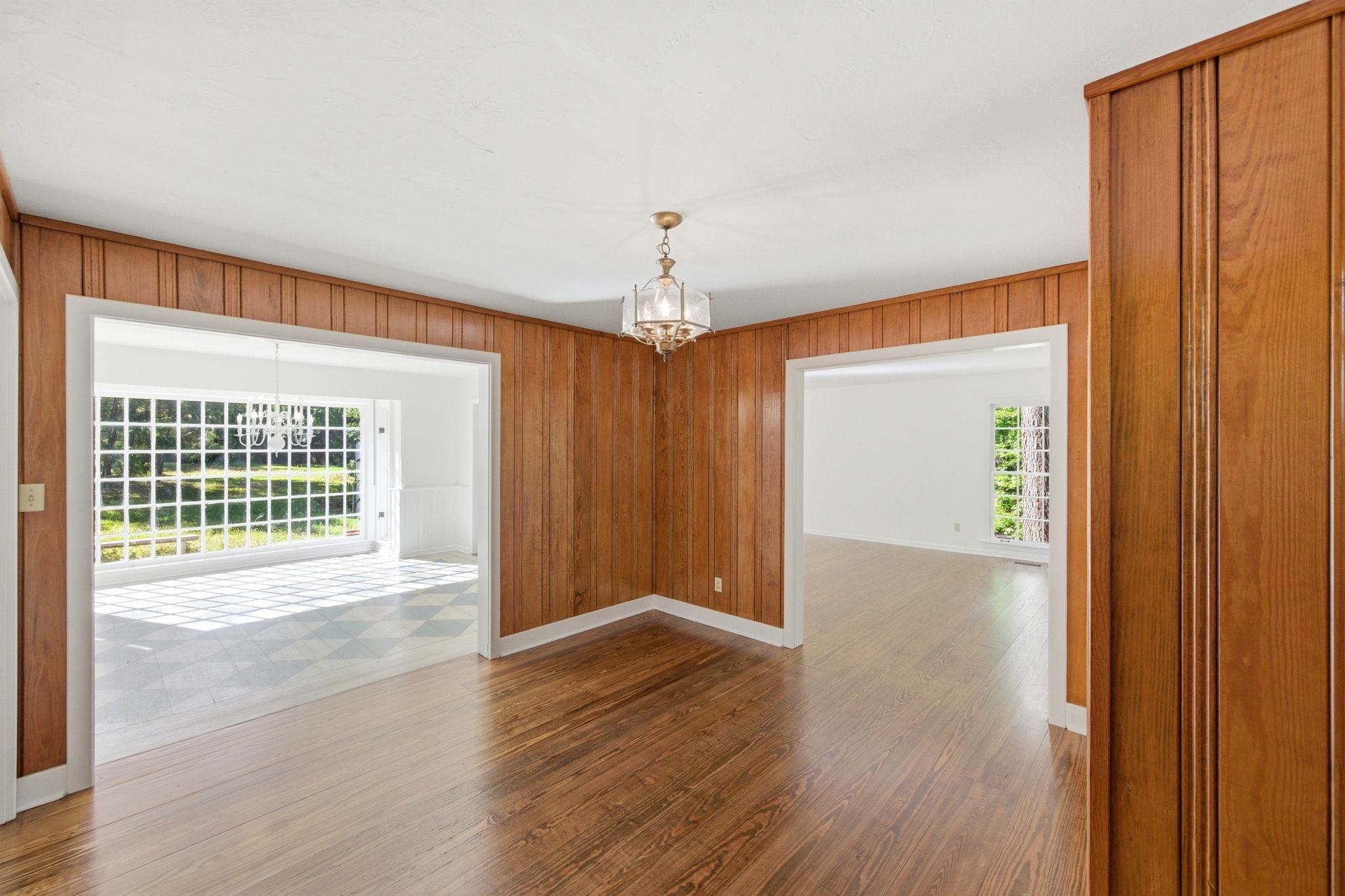 3415 WOODLEY Road