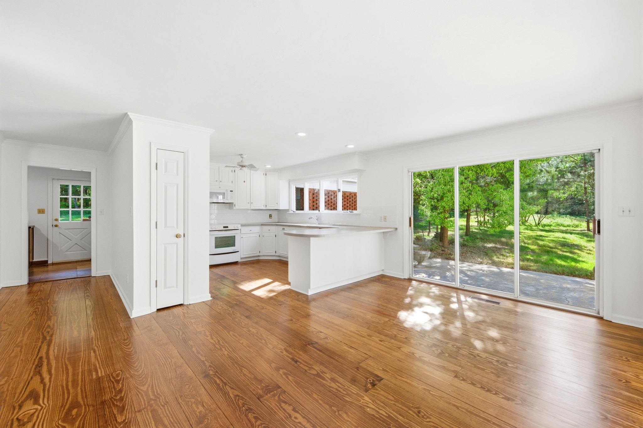 3415 WOODLEY Road