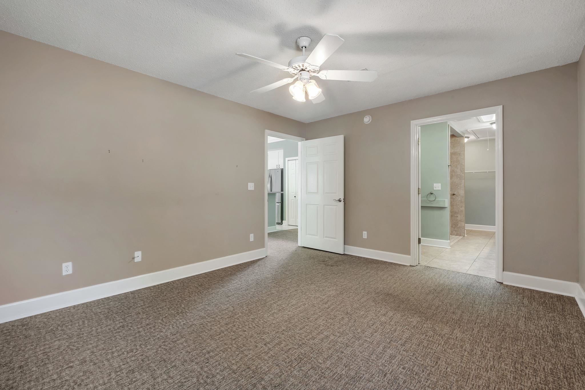172 NE Villas Court