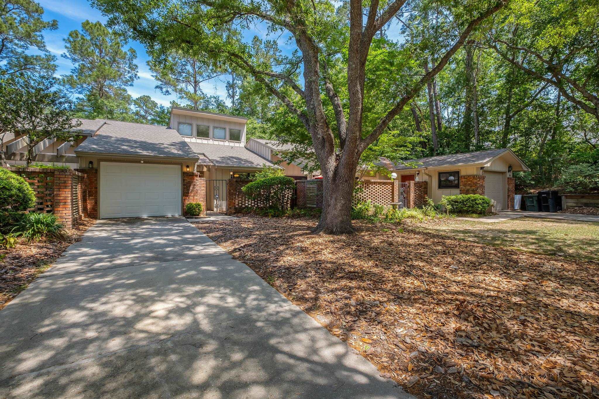 172 NE Villas Court