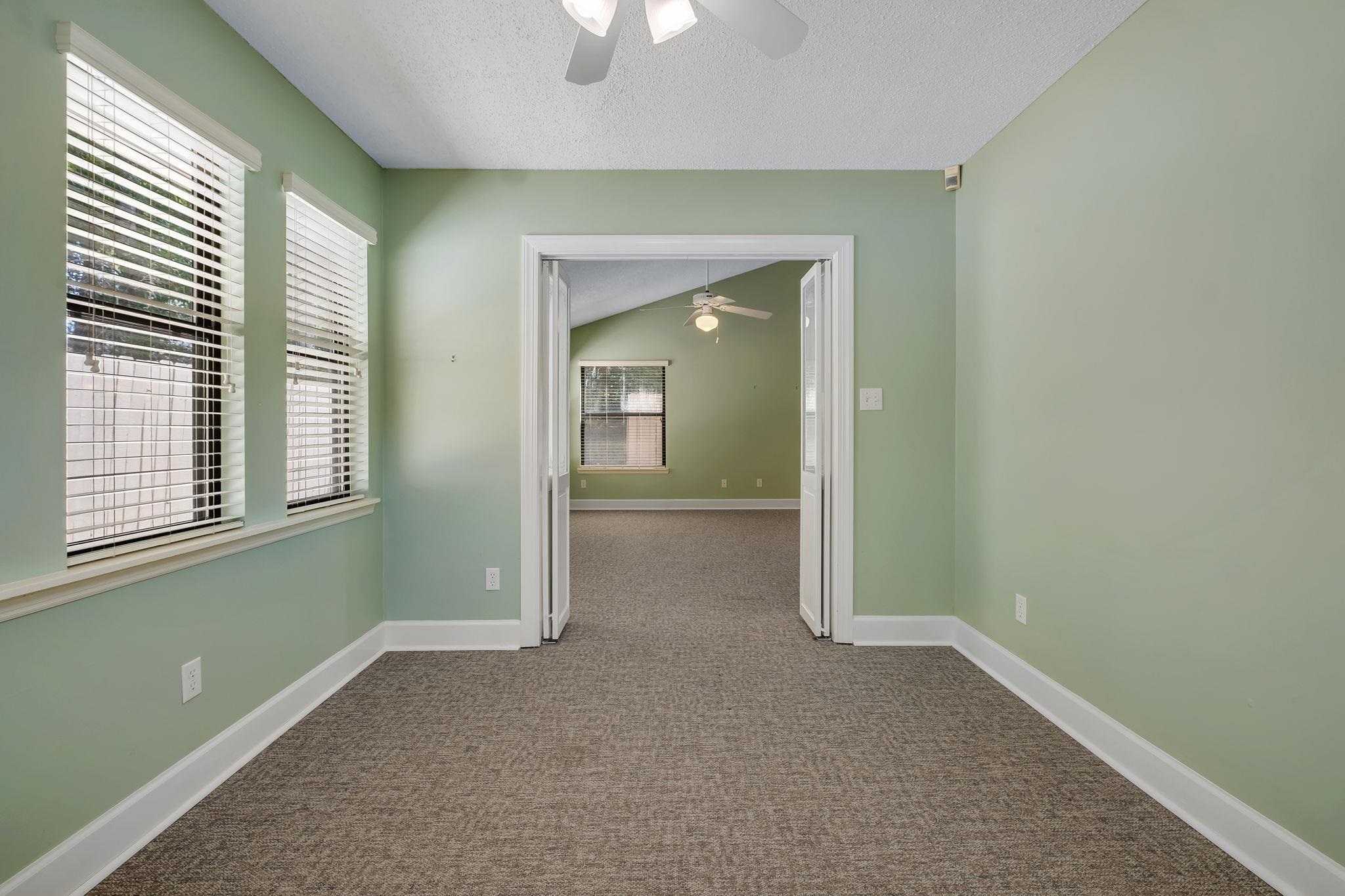 172 NE Villas Court