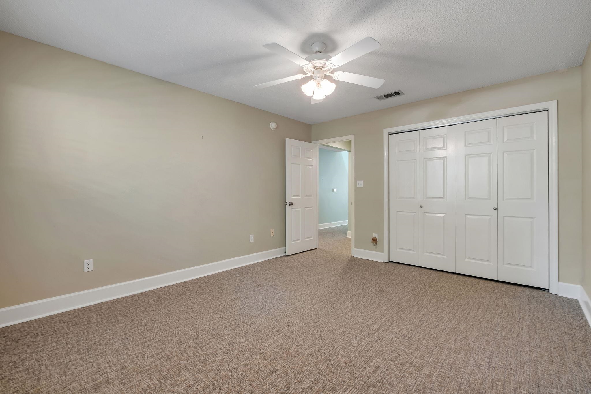 172 NE Villas Court