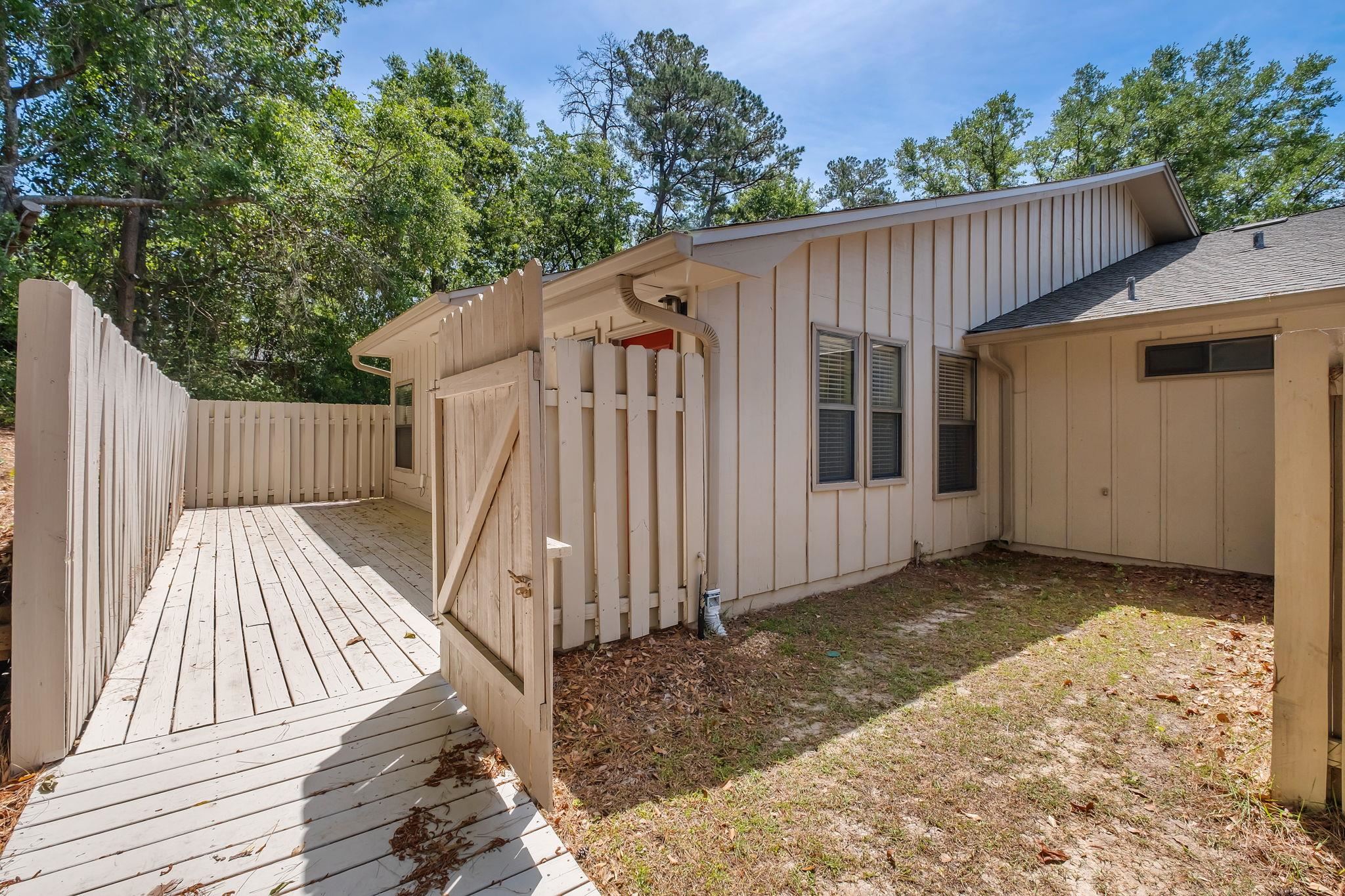 172 NE Villas Court