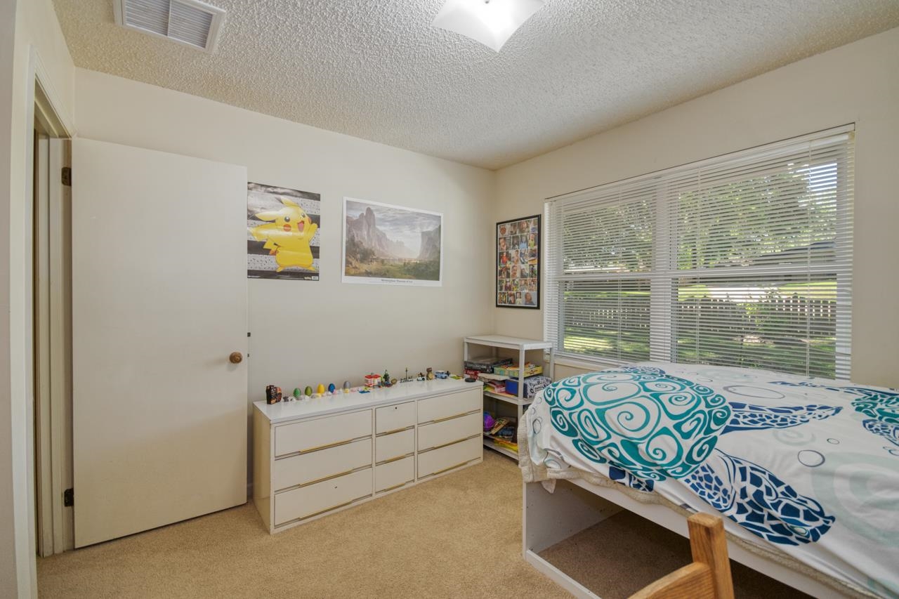 2399 CLARA KEE Boulevard