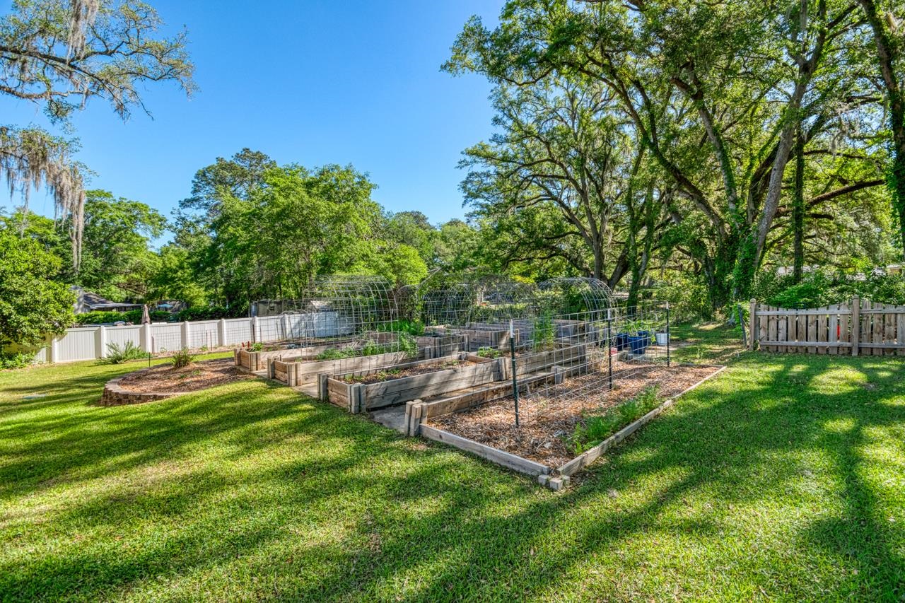 2399 CLARA KEE Boulevard