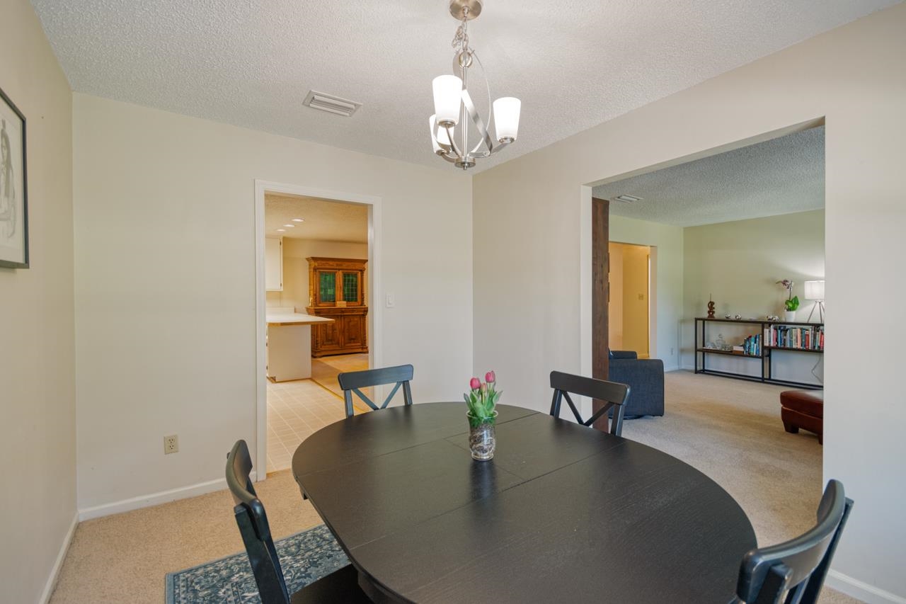 2399 CLARA KEE Boulevard