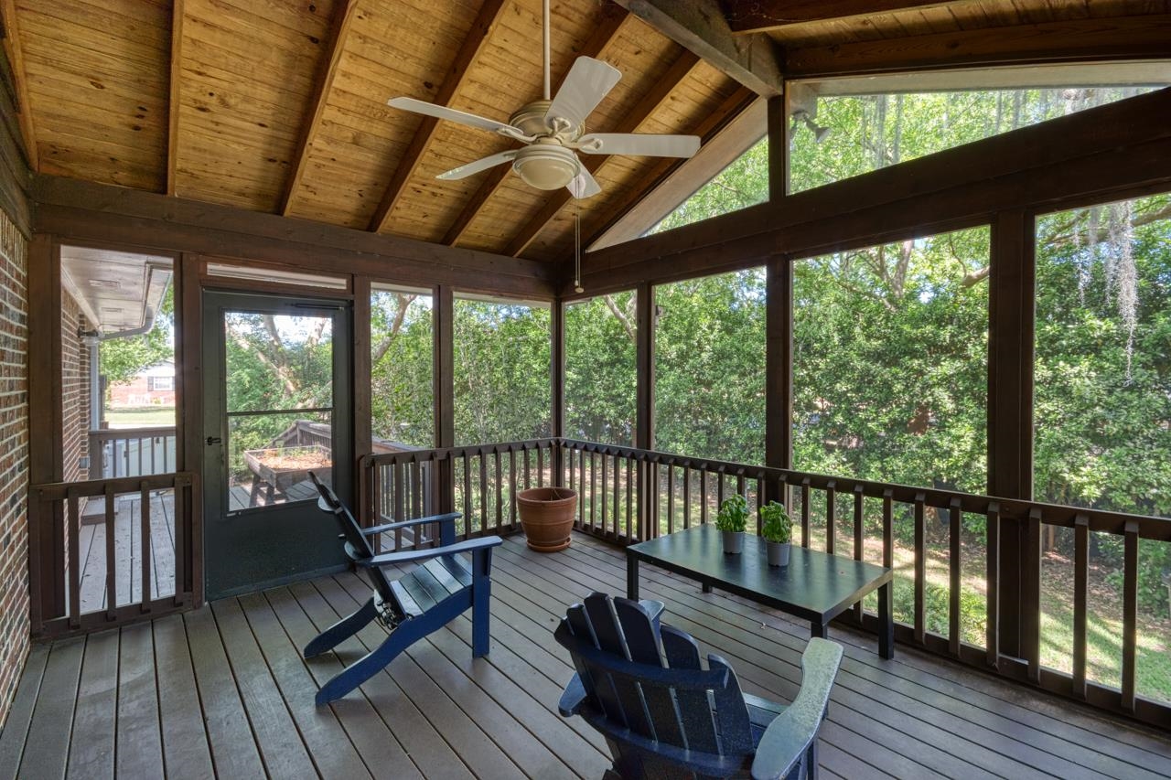 2399 CLARA KEE Boulevard