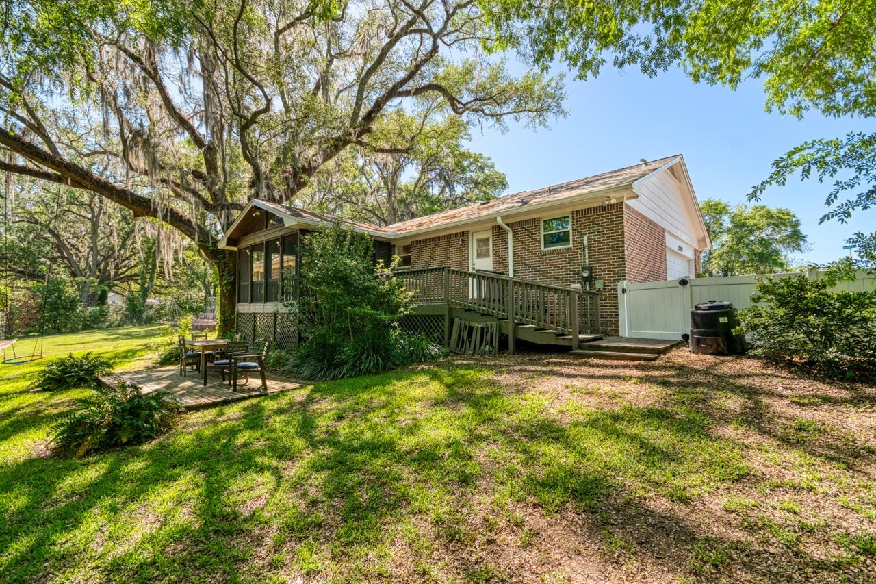 2399 CLARA KEE Boulevard
