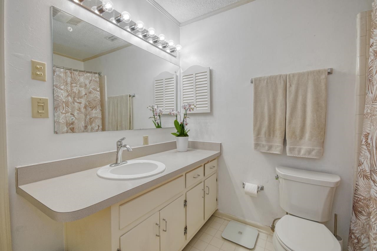 2399 CLARA KEE Boulevard