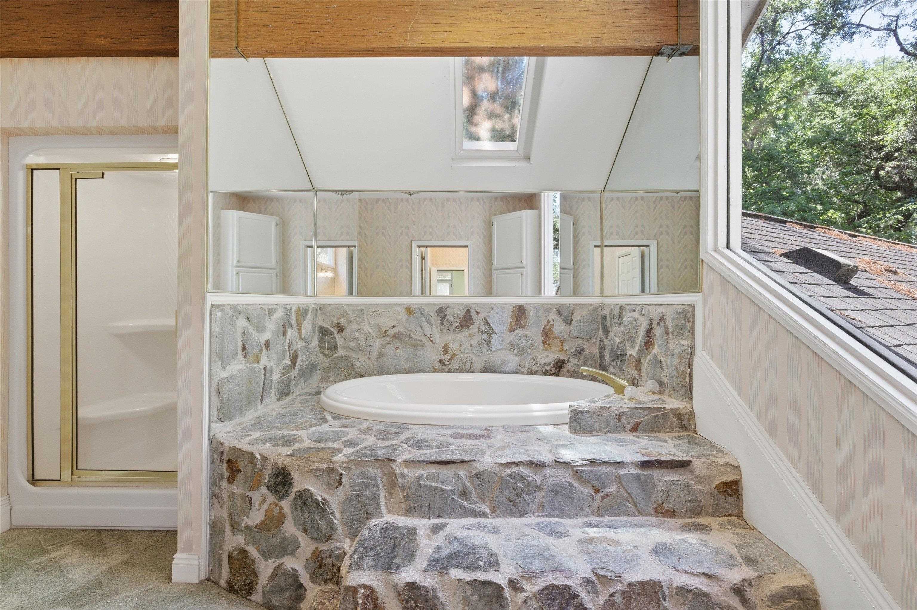 10945 Luna Point Road