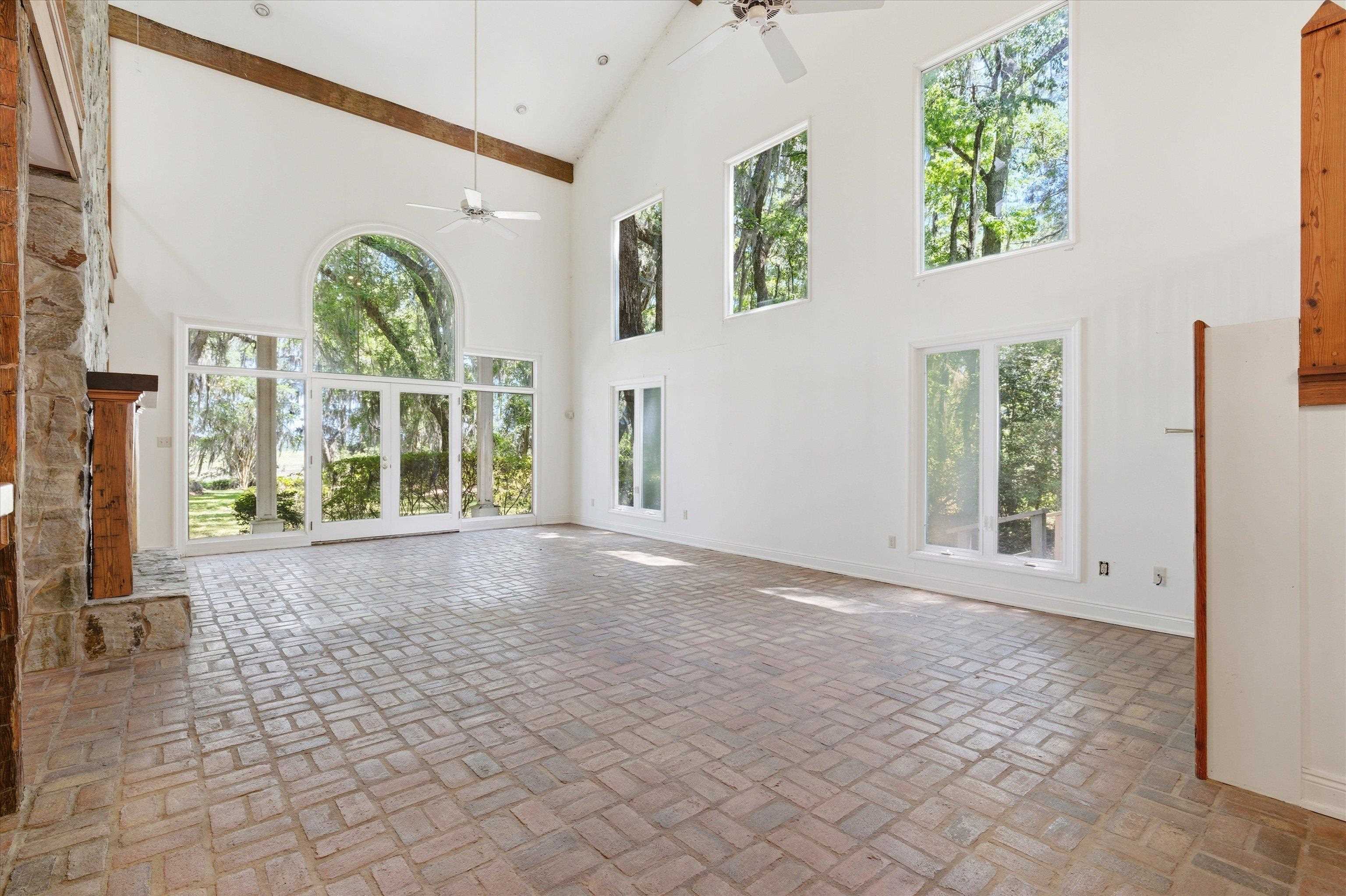 10945 Luna Point Road