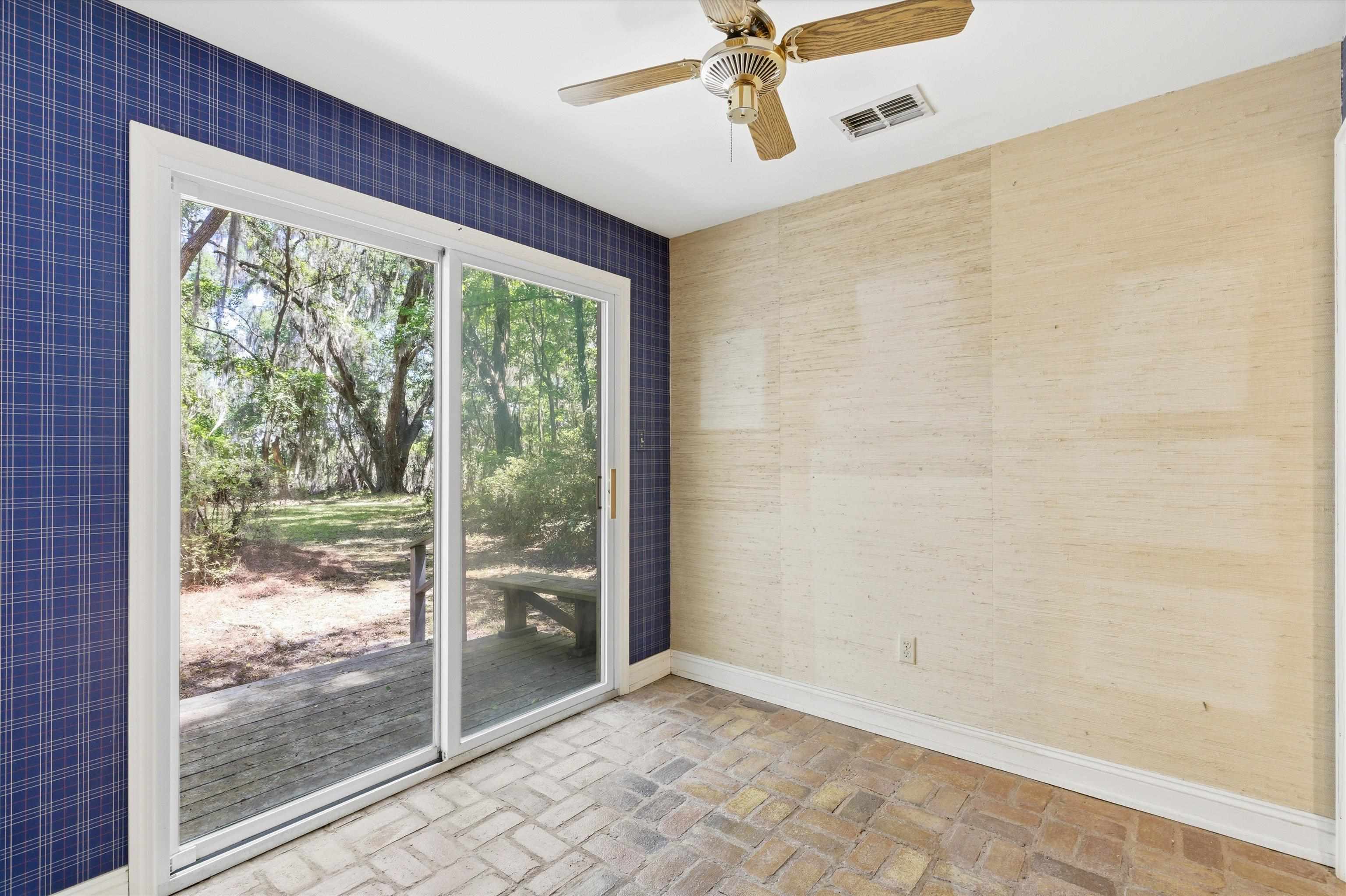 10945 Luna Point Road