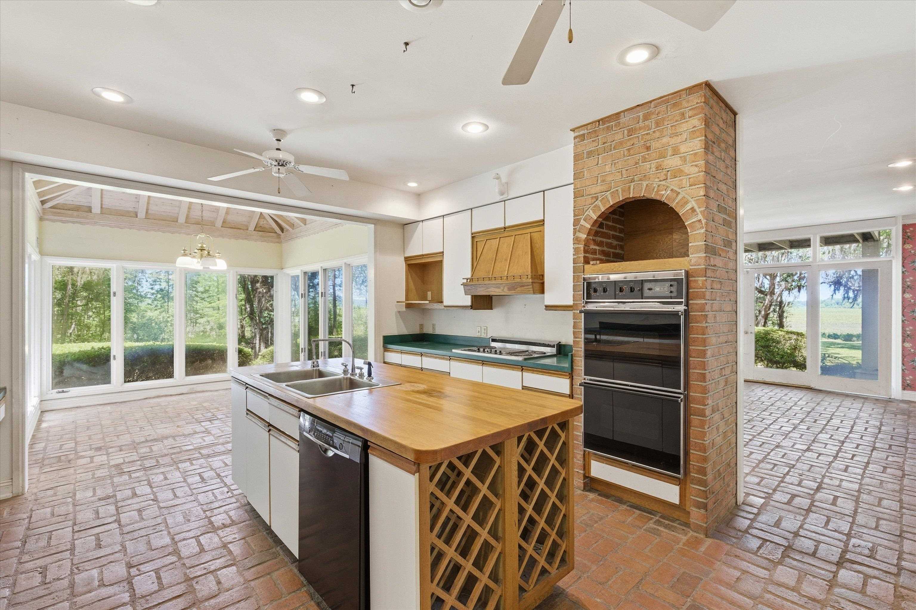 10945 Luna Point Road