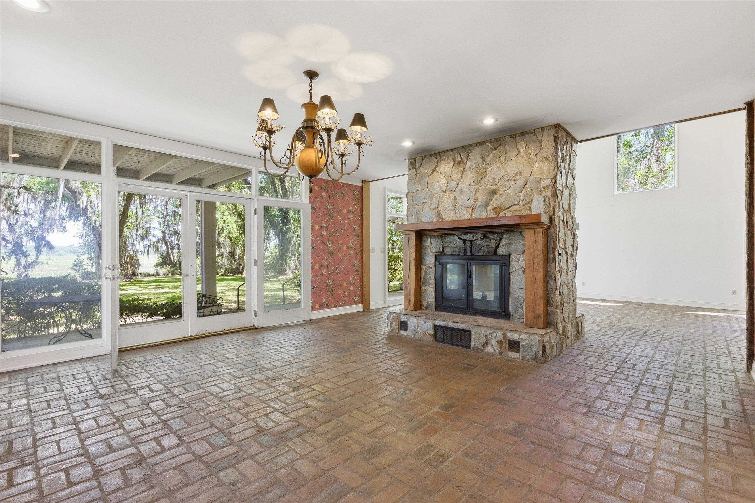 10945 Luna Point Road