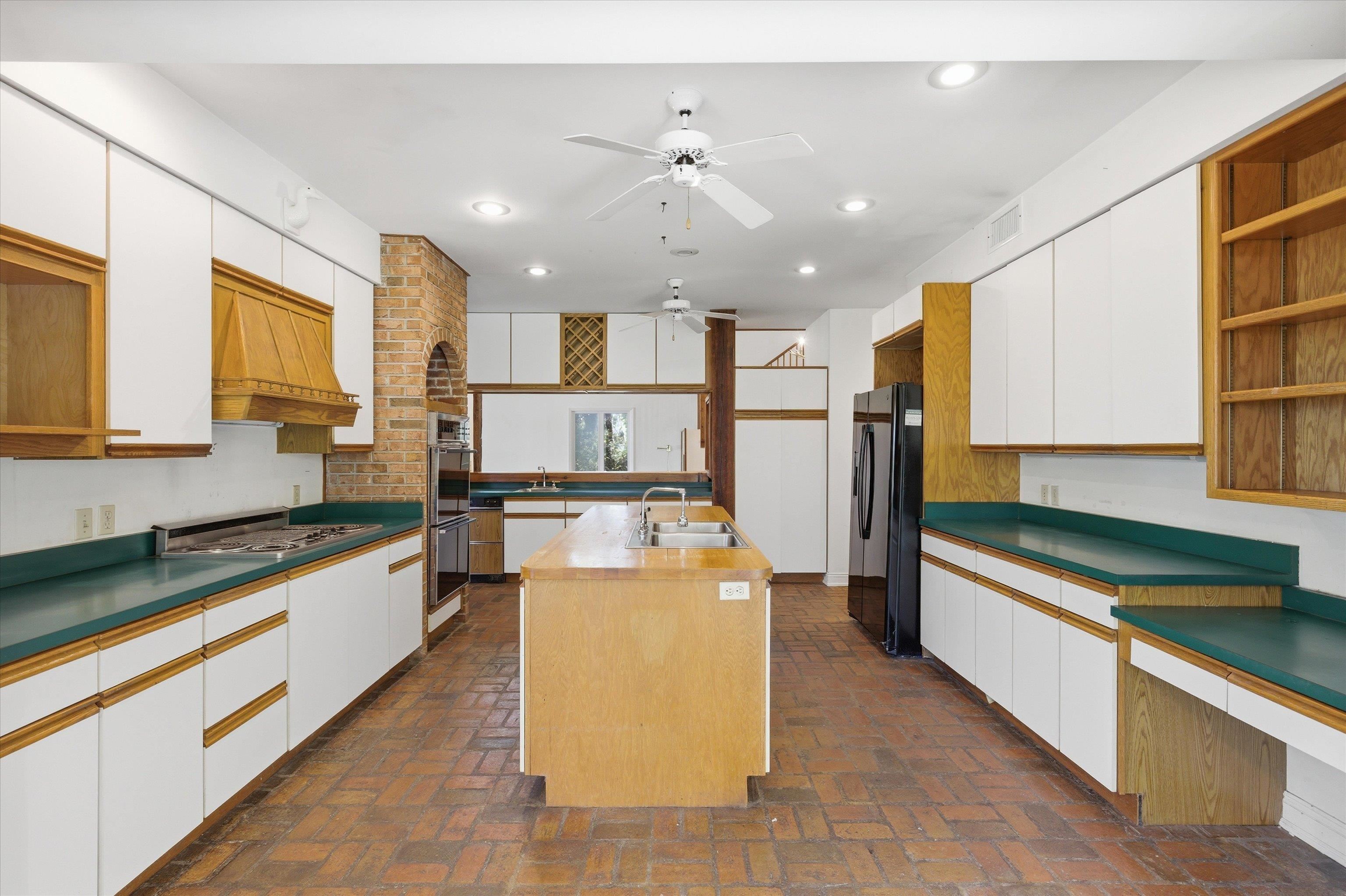 10945 Luna Point Road