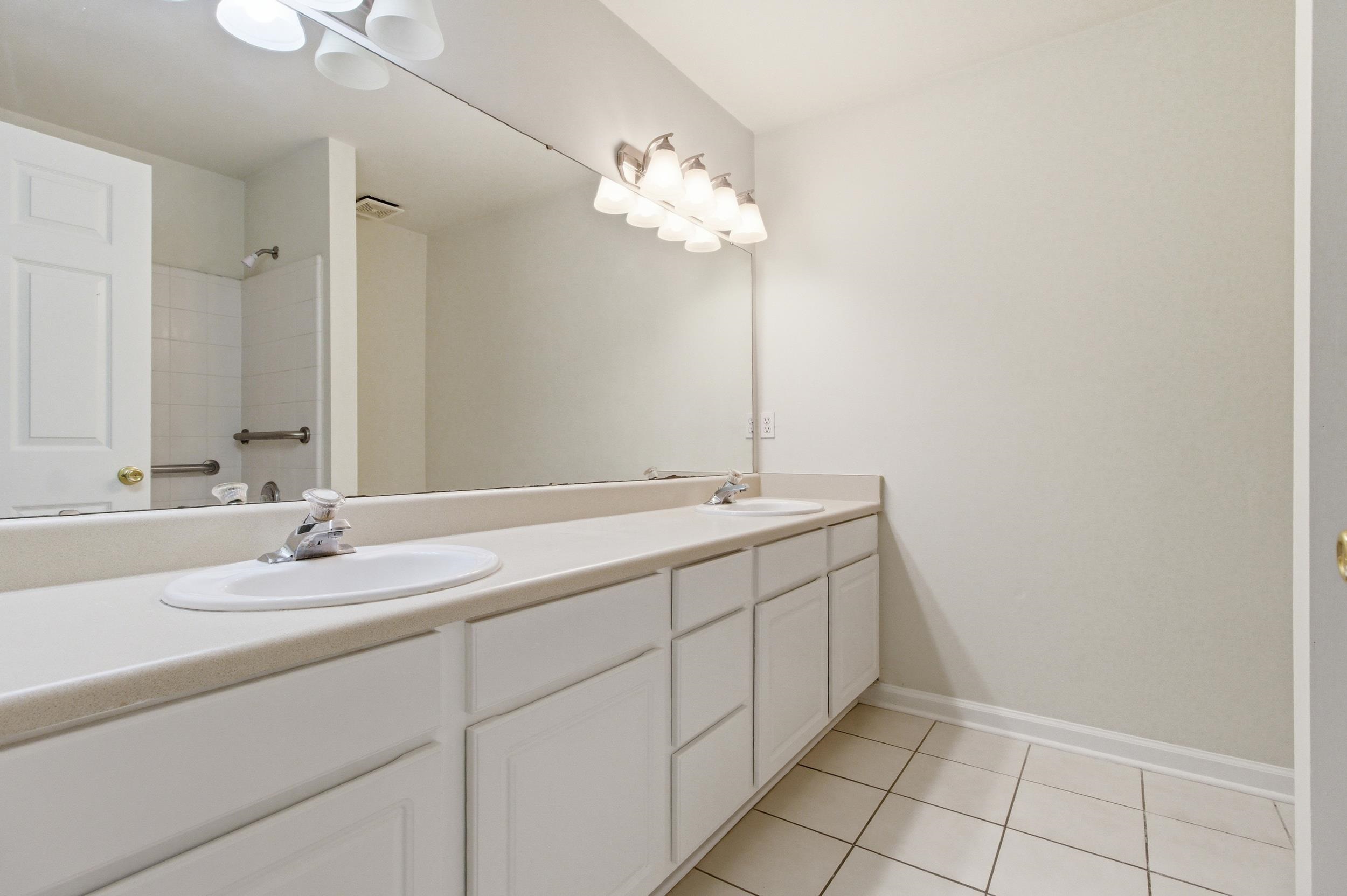 1288 Mosswood Chase