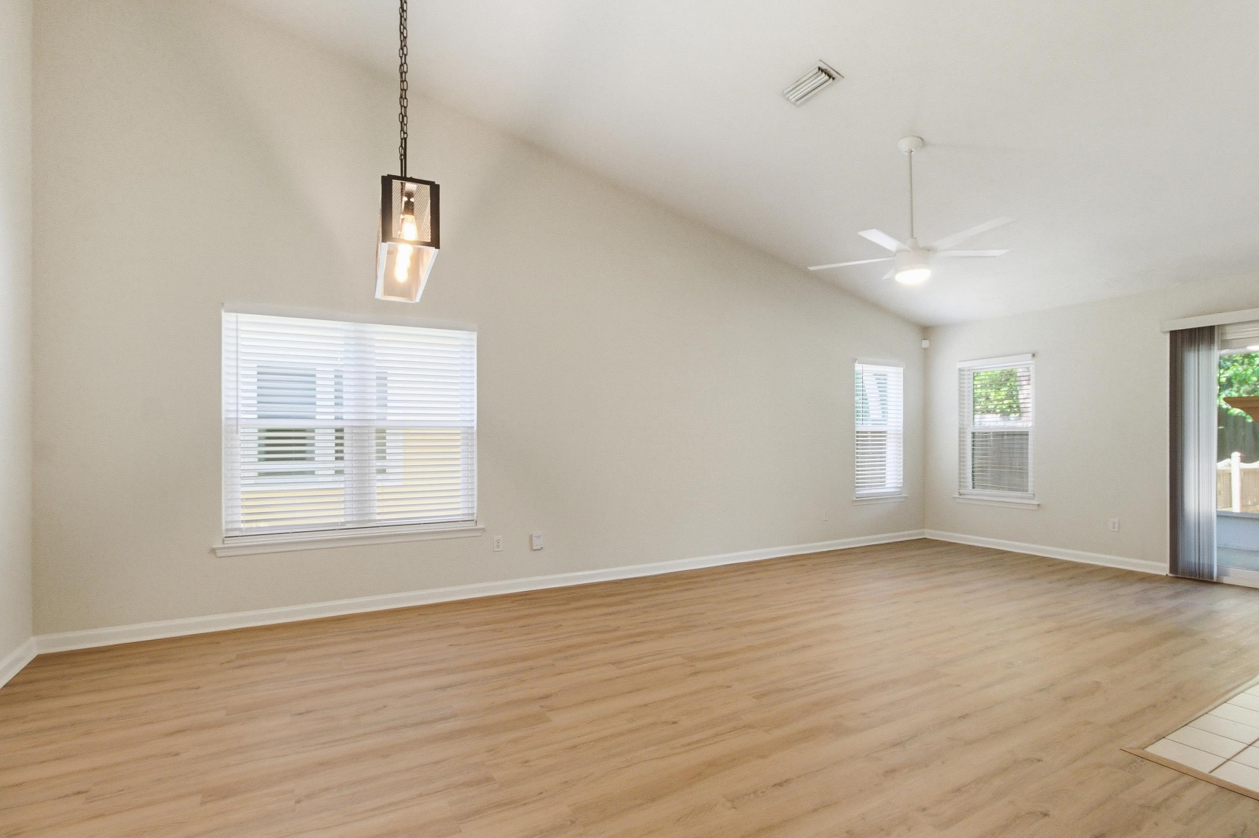 1288 Mosswood Chase