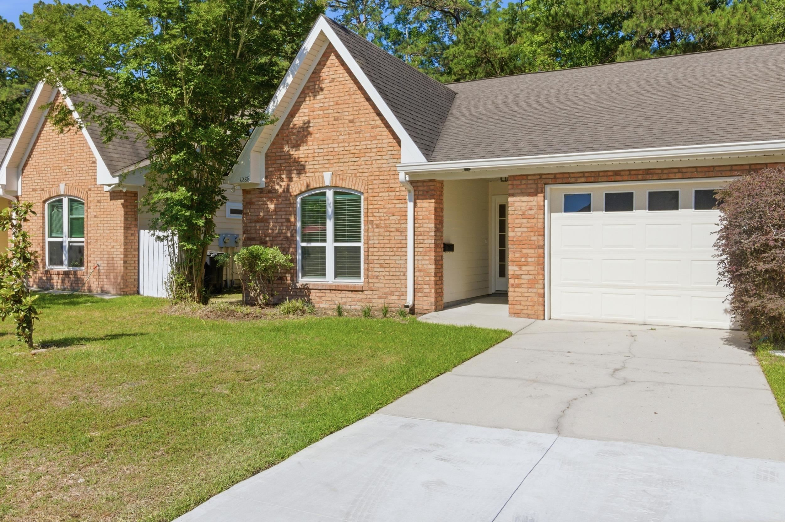 1288 Mosswood Chase