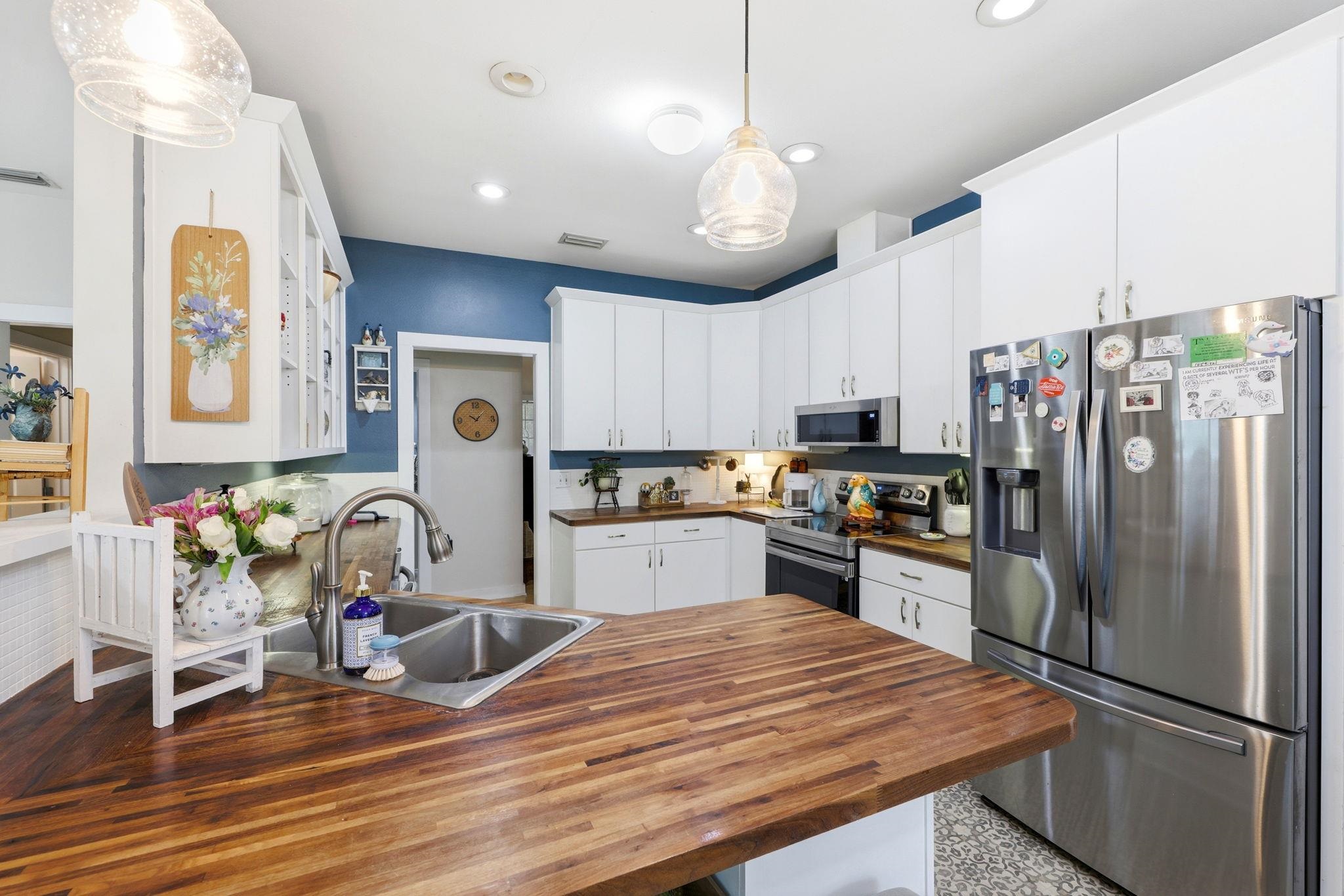 6104 Graypell Trail
