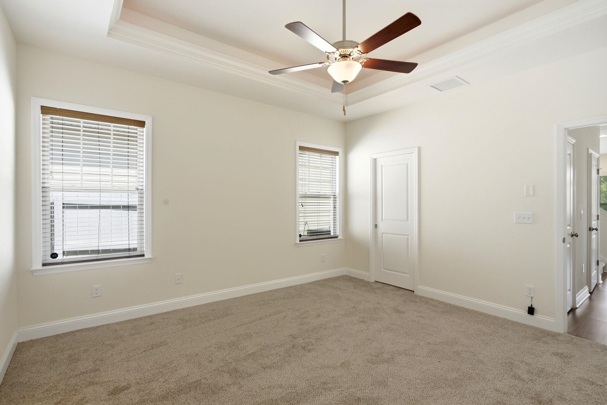 2906 FONTANA Street