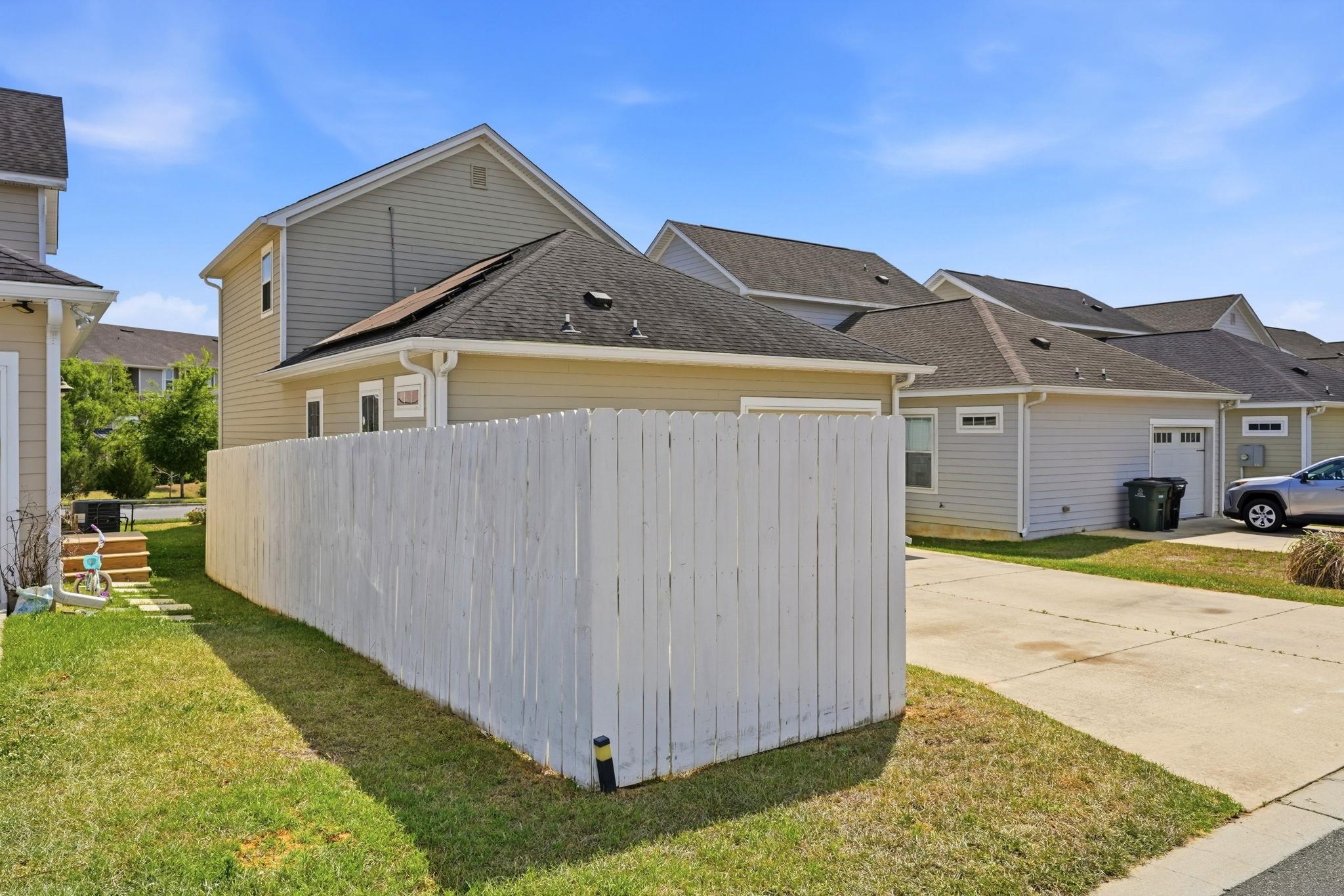 2906 FONTANA Street