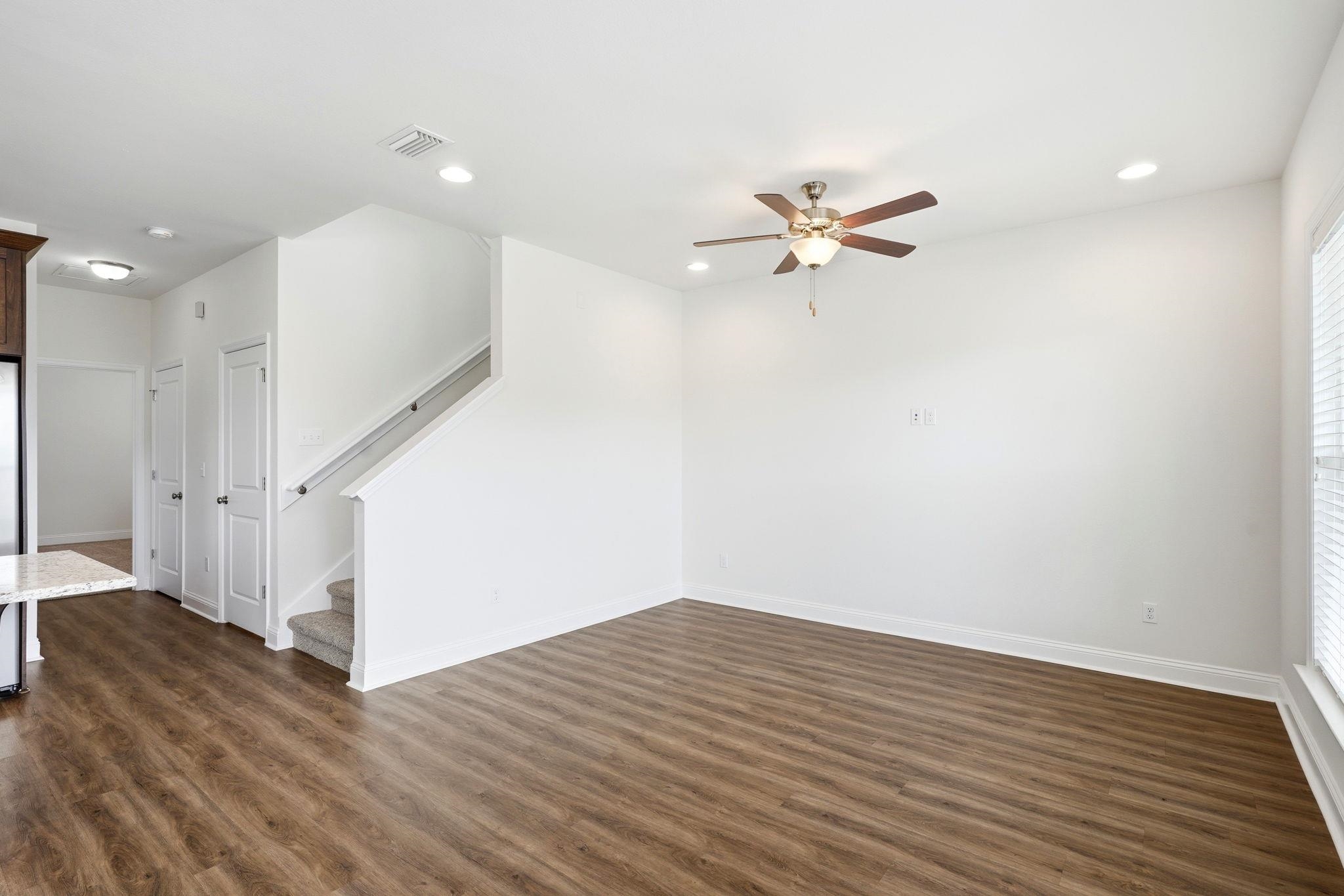 2906 FONTANA Street
