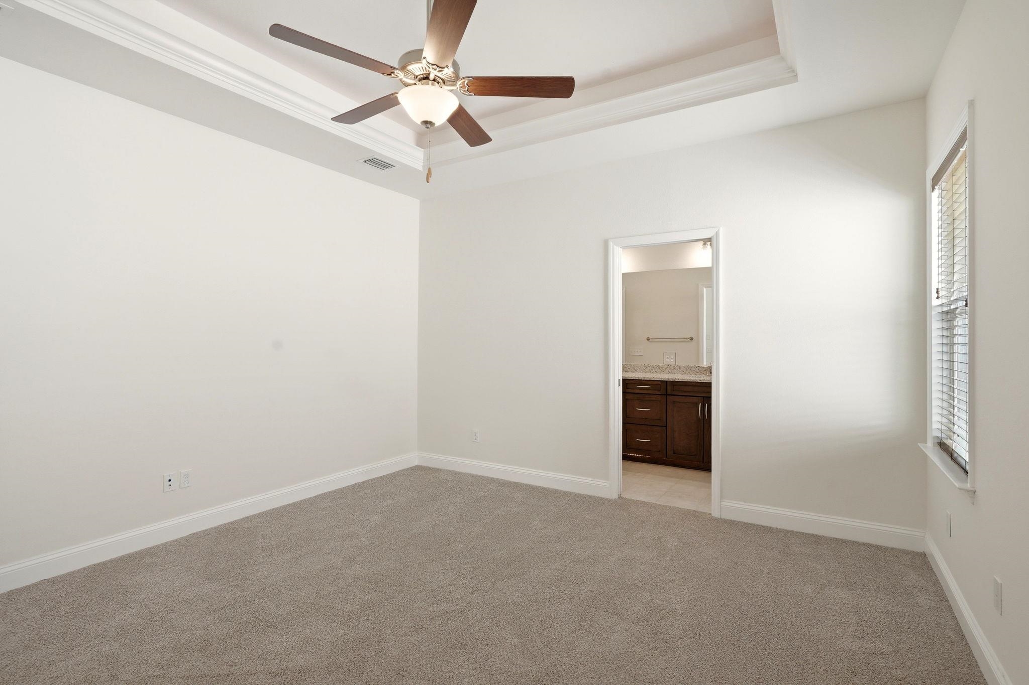 2906 FONTANA Street