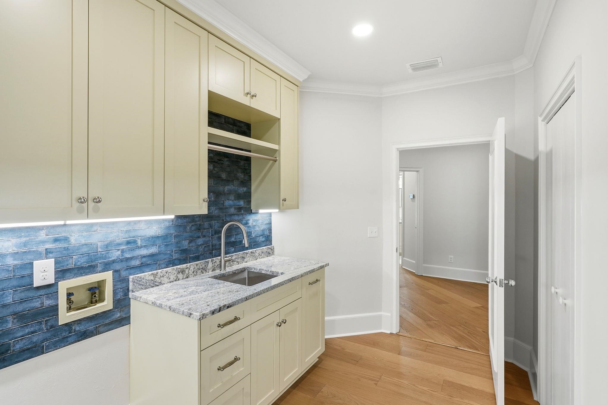 278 E Rosehill Drive