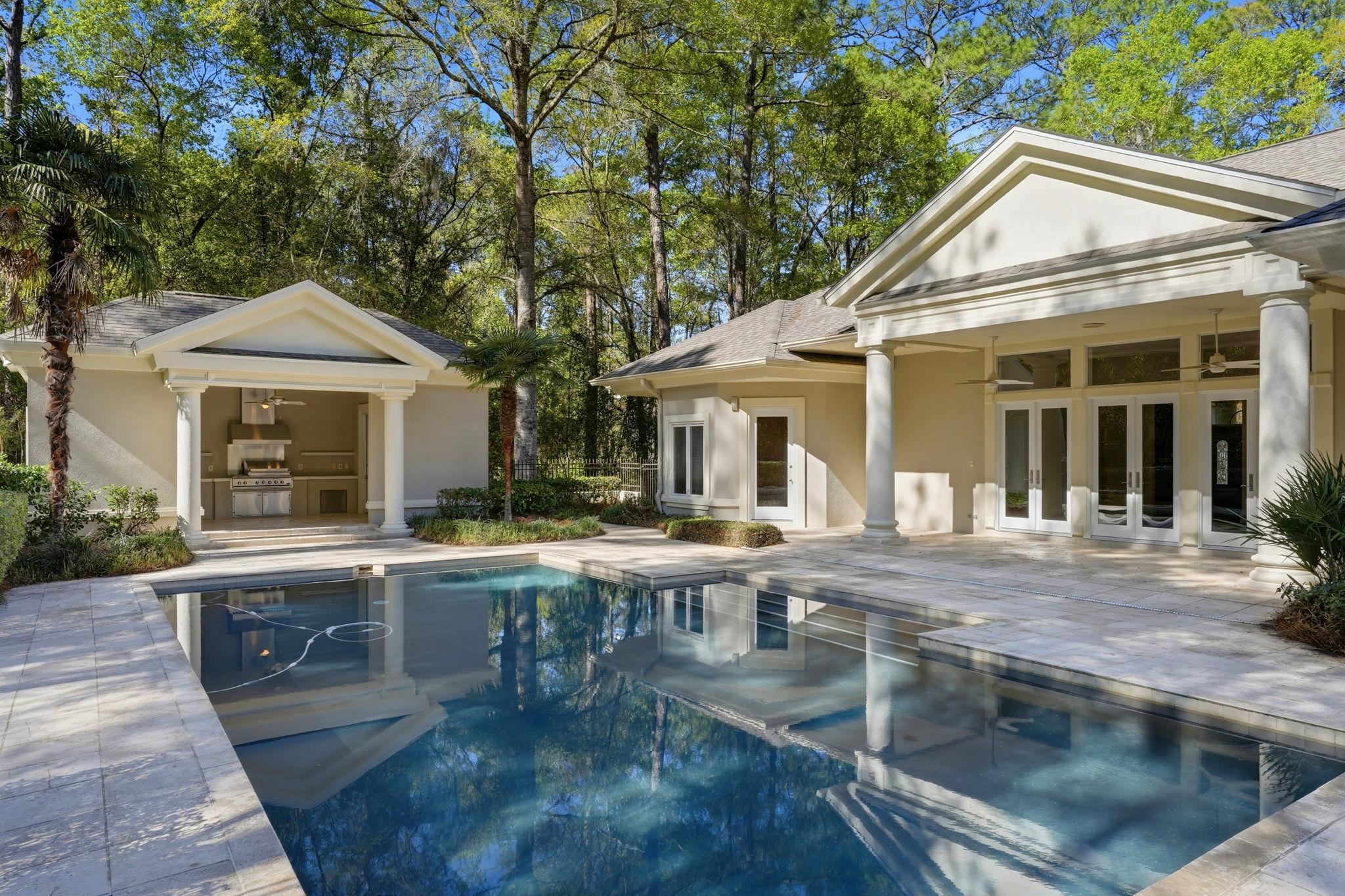 278 E Rosehill Drive