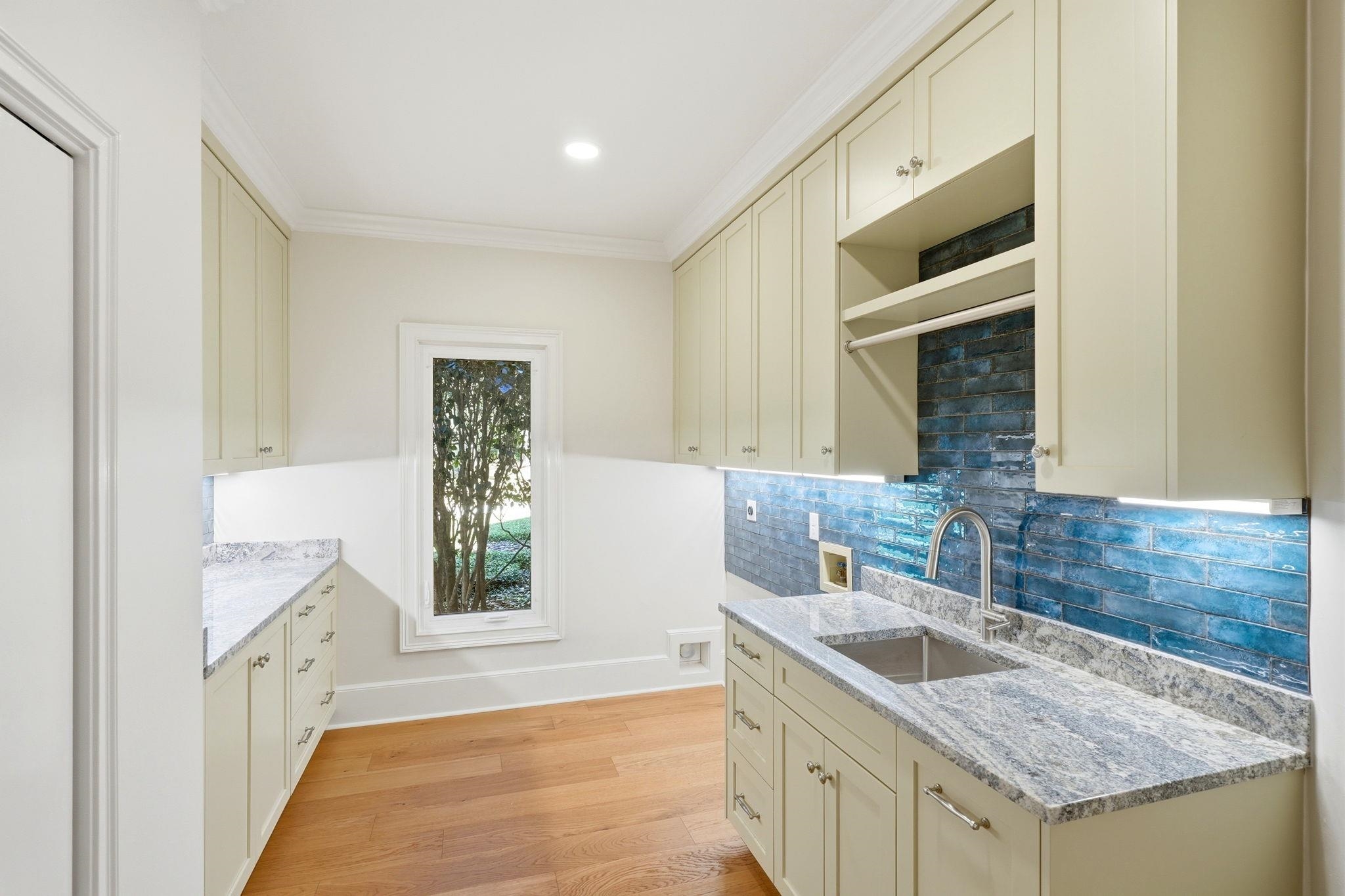 278 E Rosehill Drive