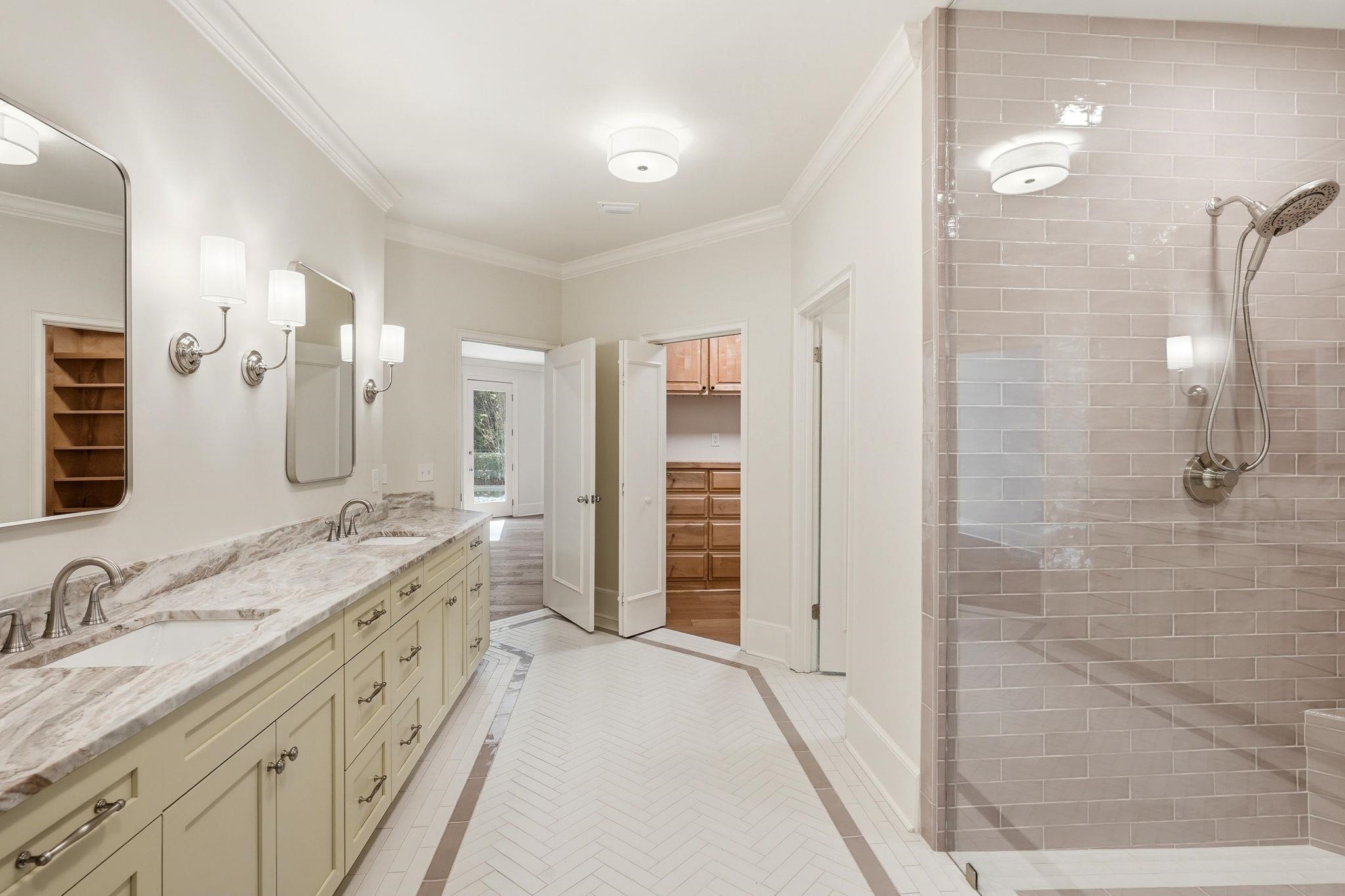 278 E Rosehill Drive