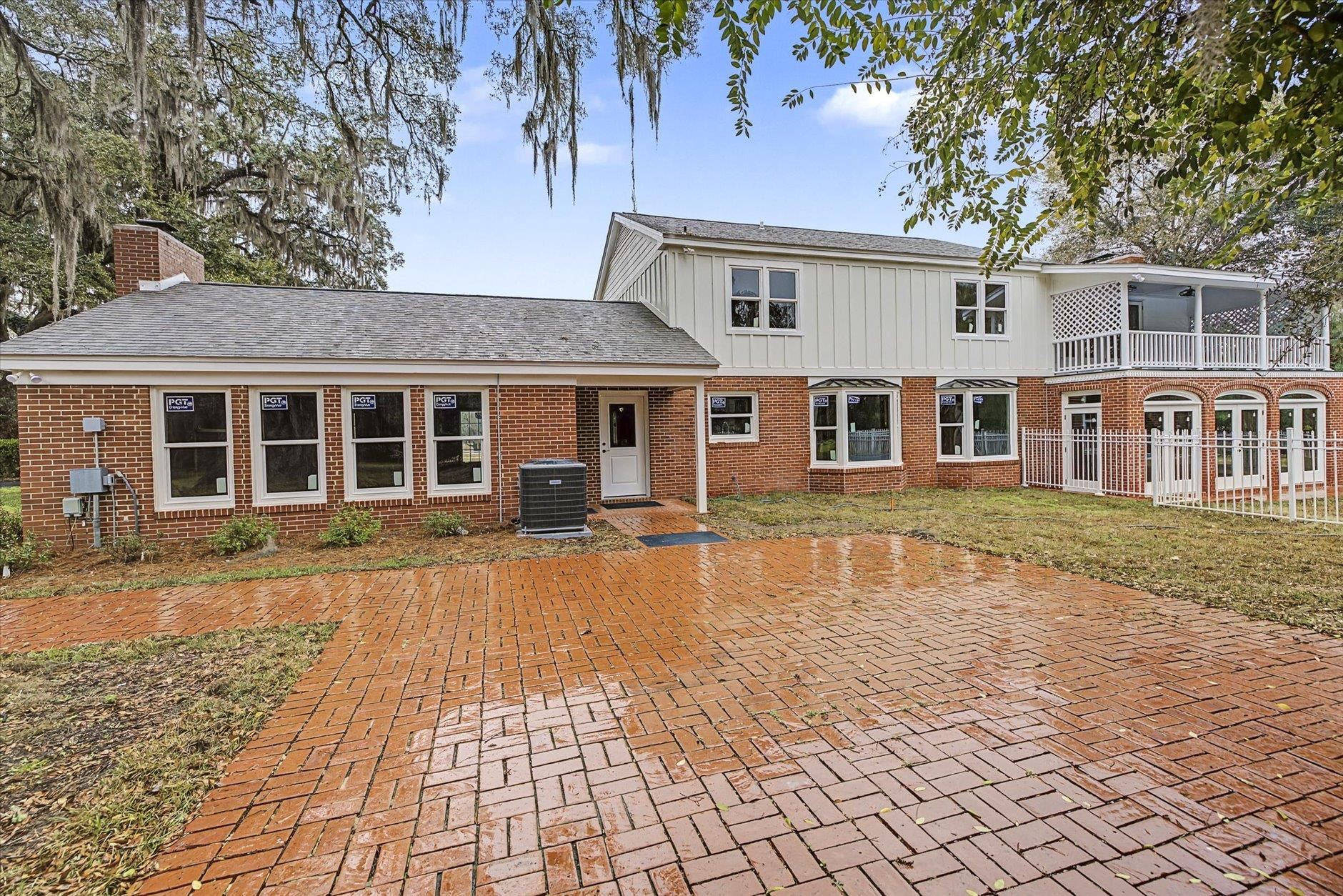 2414 Arendell Way