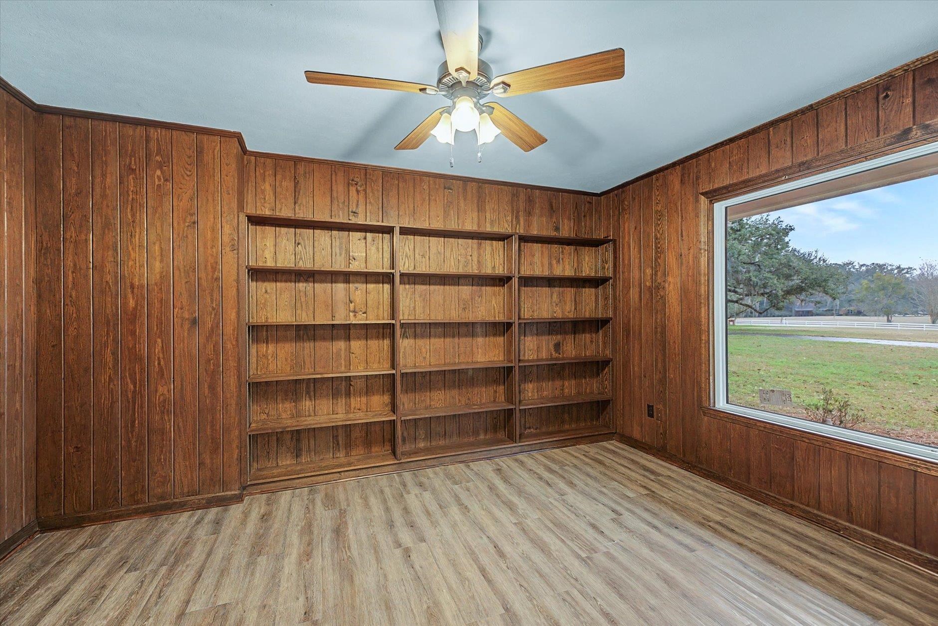 2414 Arendell Way