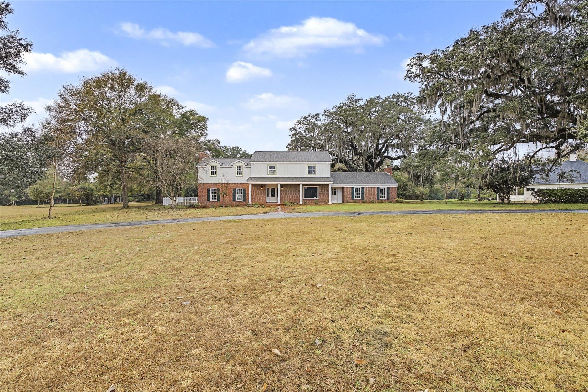 2414 Arendell Way