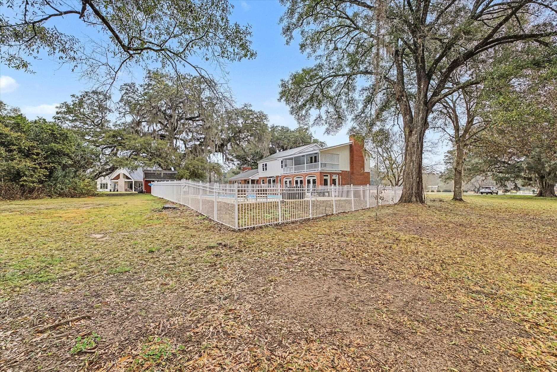 2414 Arendell Way