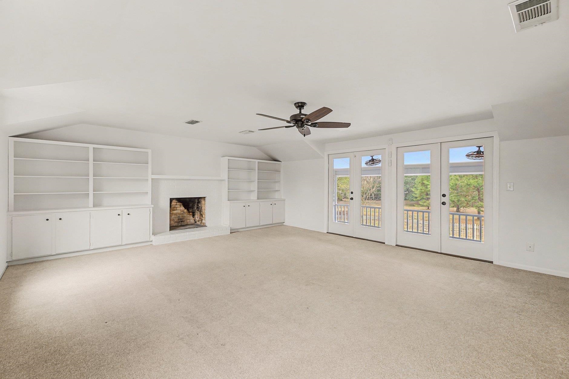 2414 Arendell Way