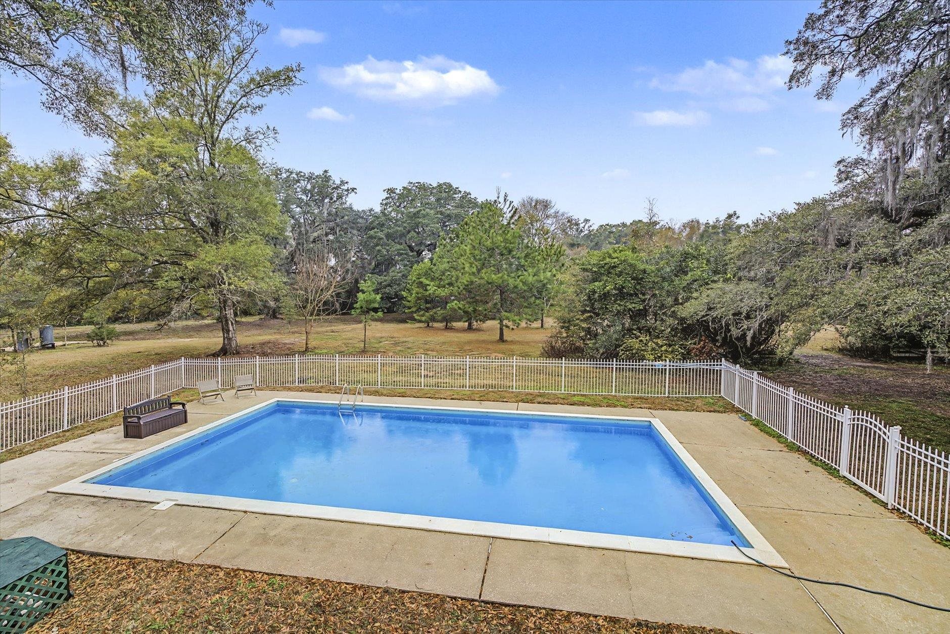 2414 Arendell Way