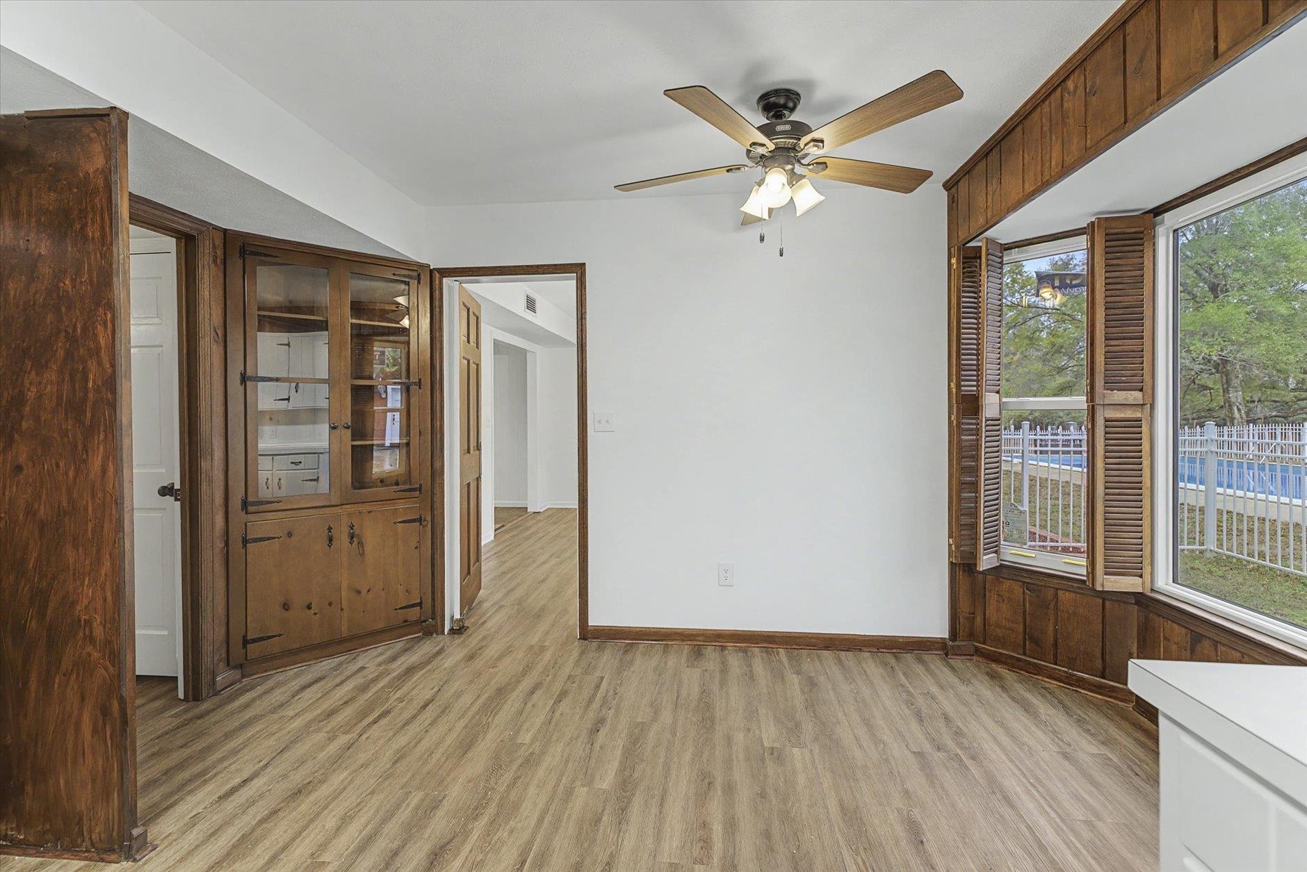 2414 Arendell Way