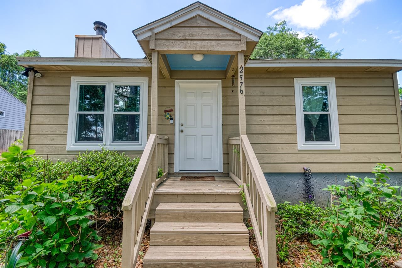 2576 Panther Creek Road