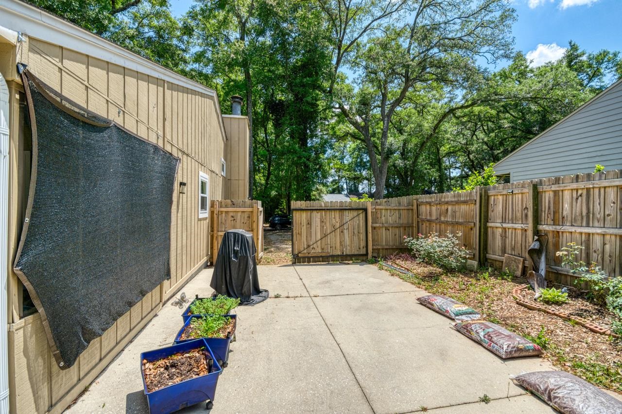 2576 Panther Creek Road