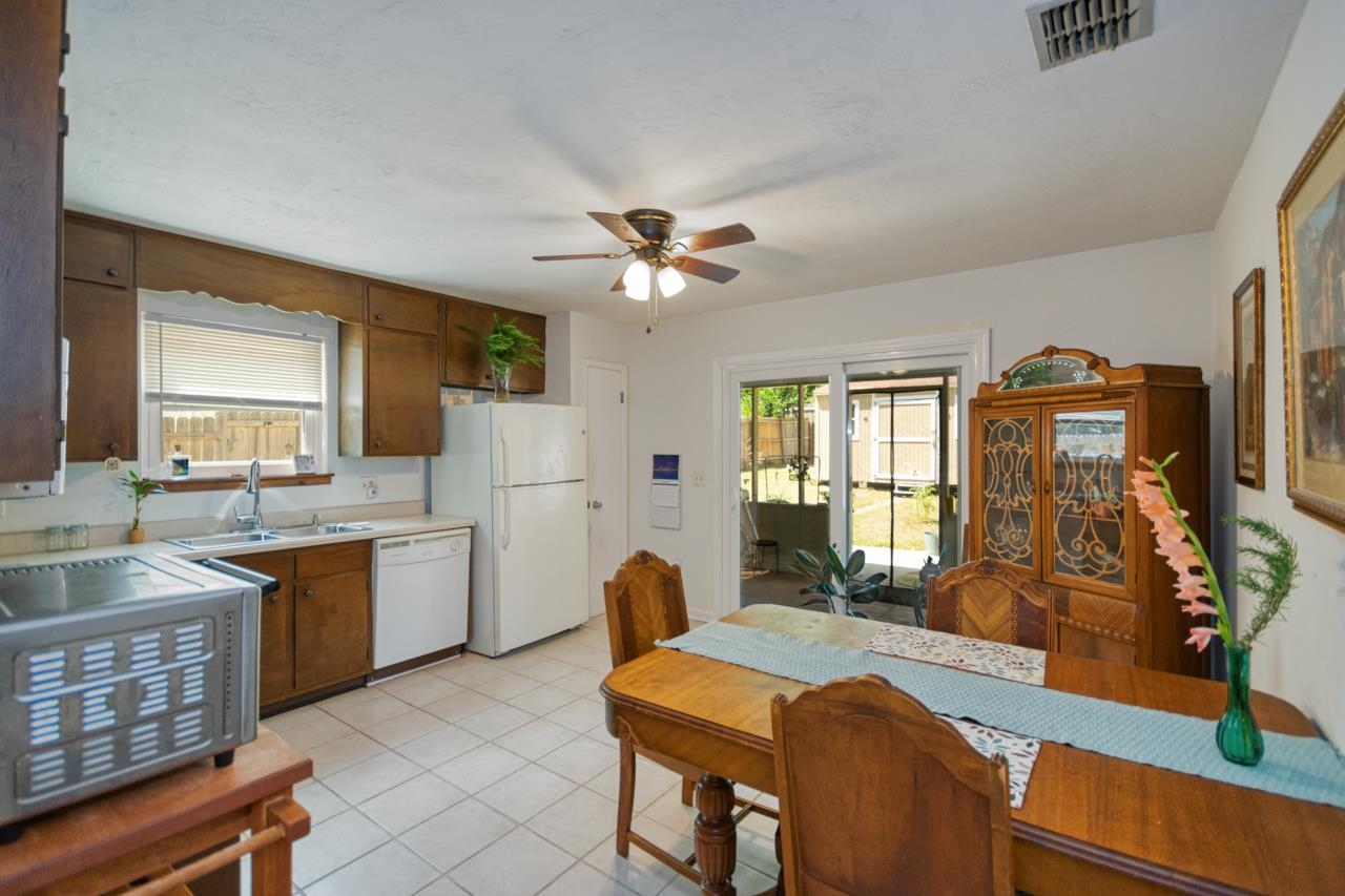 2576 Panther Creek Road