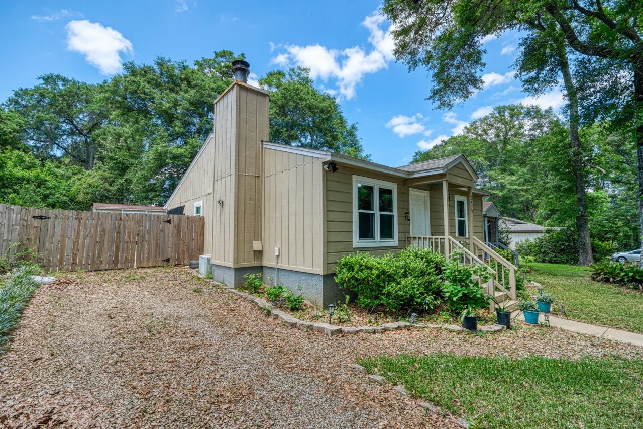 2576 Panther Creek Road