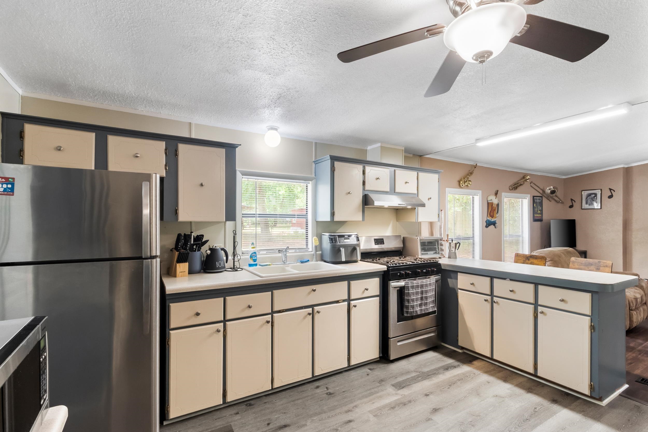 7772 Rocky Comfort Lane