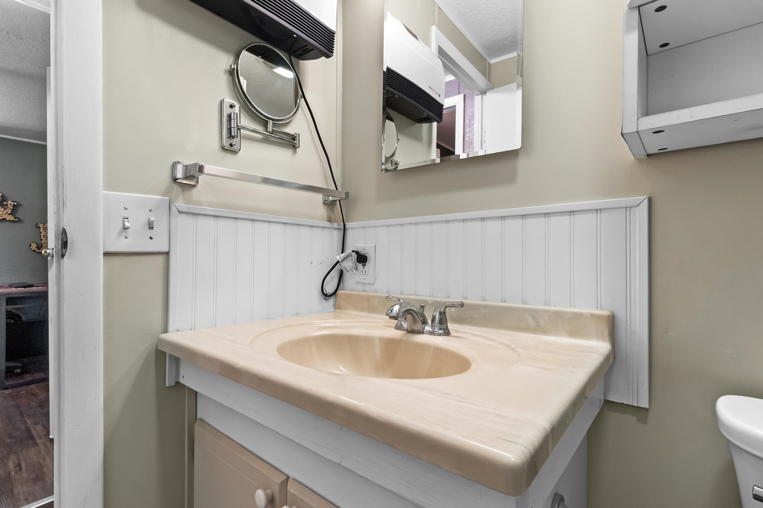 7772 Rocky Comfort Lane