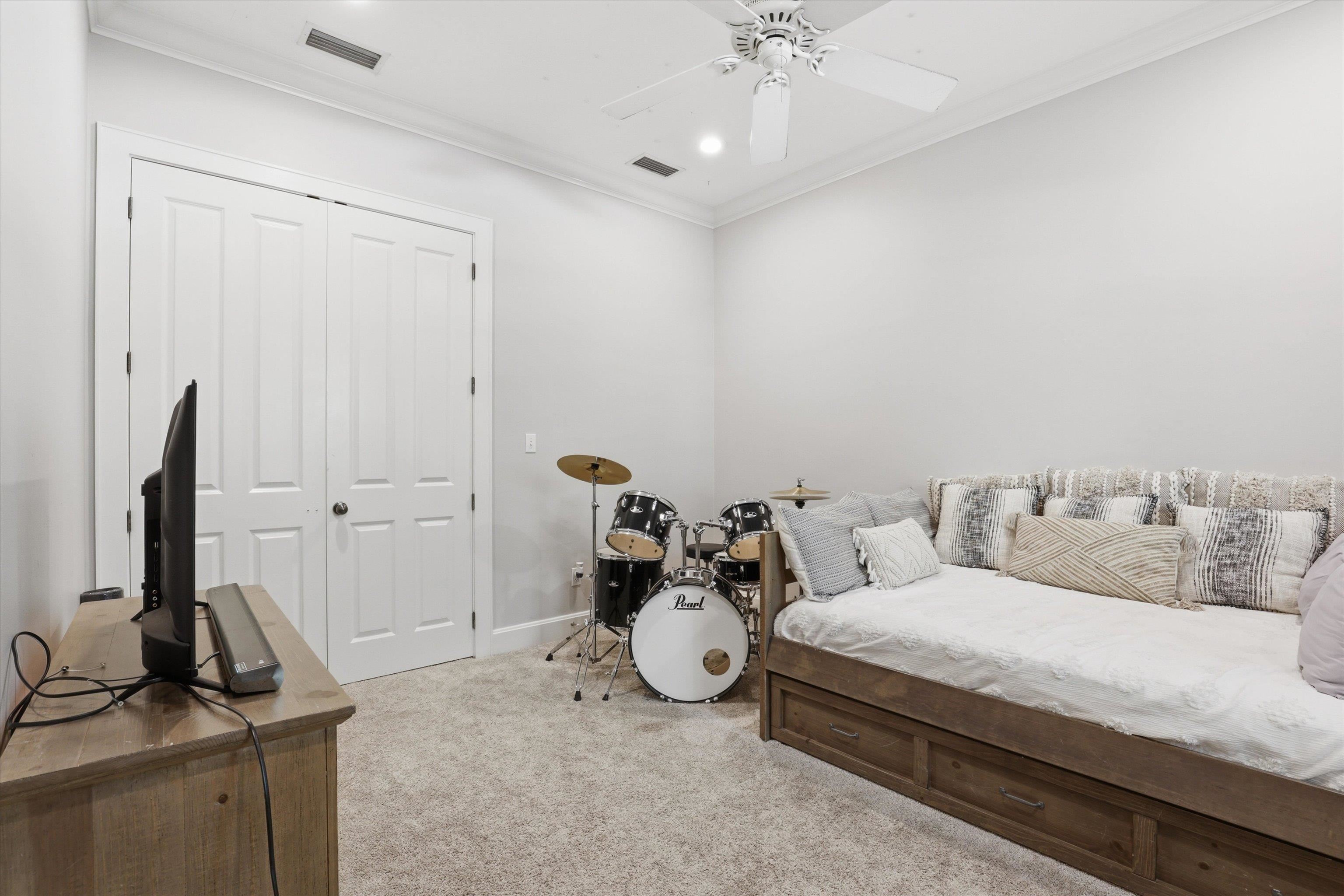 5992 Hardy Croom Court