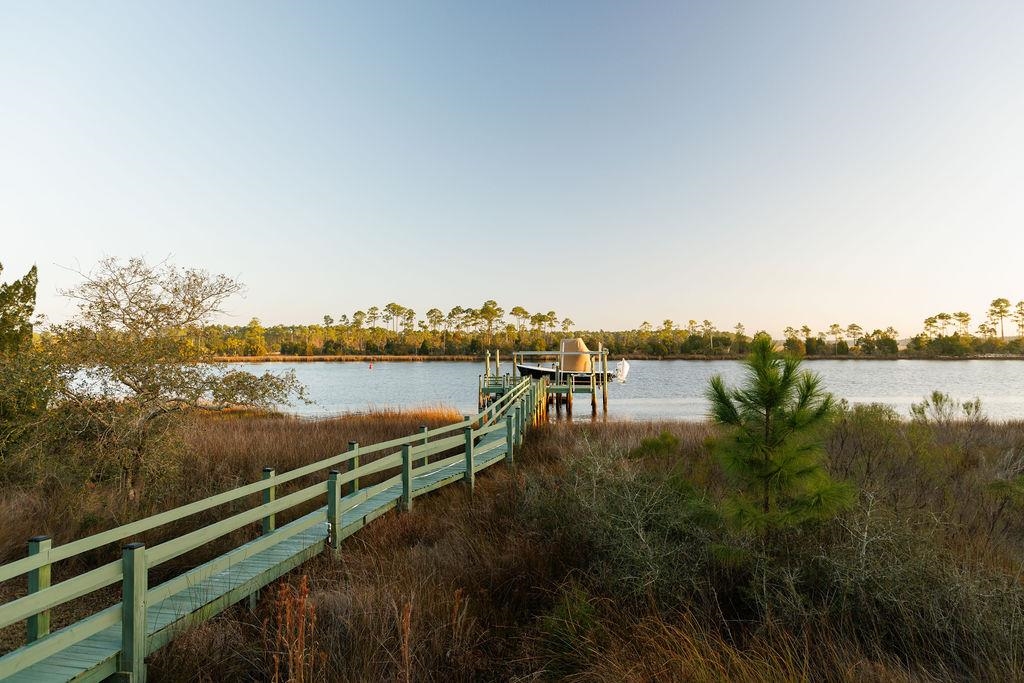 588 River Road