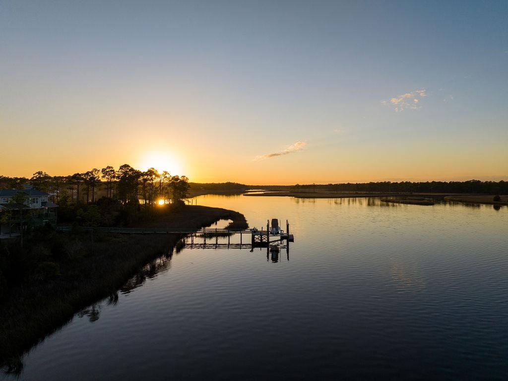 588 River Road